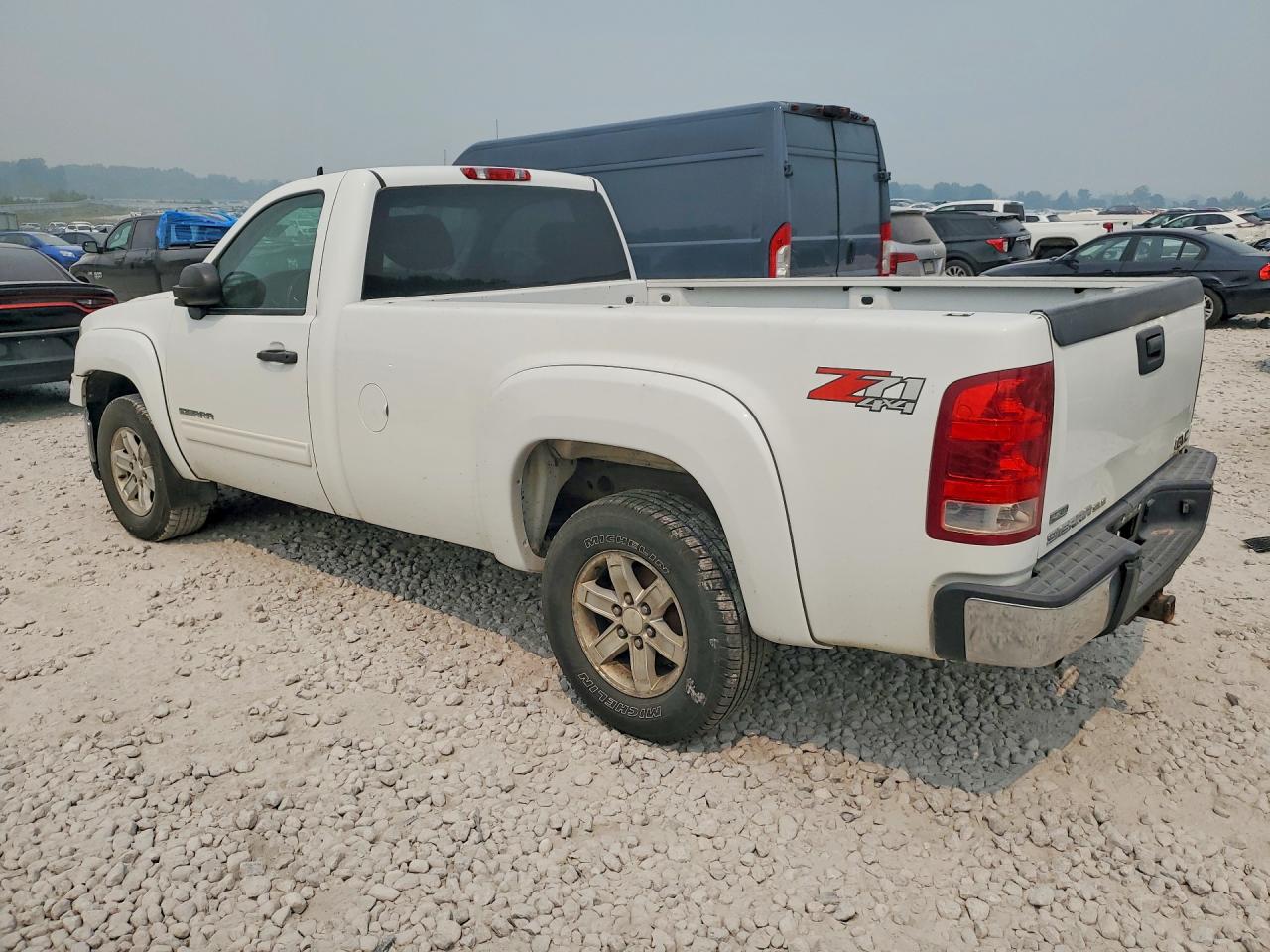 2011 Gmc Sierra K1500 Sle White vin: 1GTN2VE06BZ231036