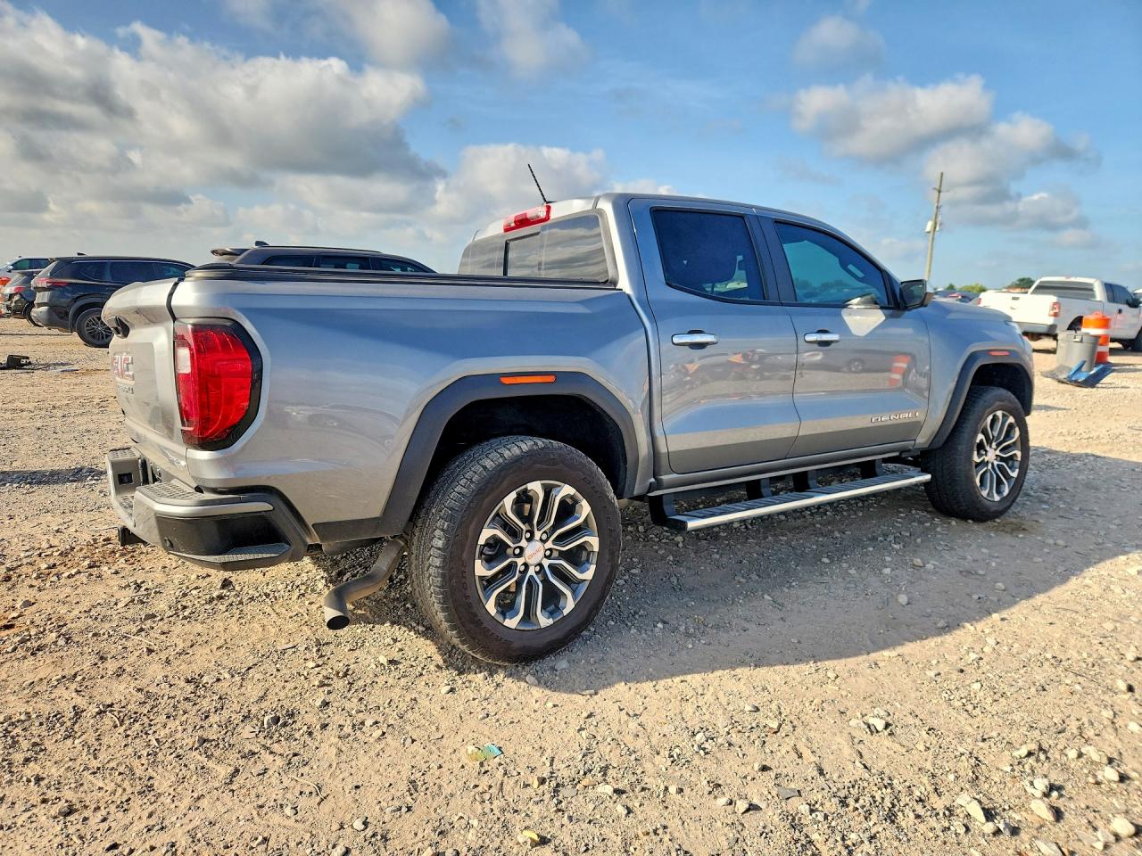 2024 Gmc Canyon Denali Серебряный vin: 1GTP6FEK4R1218671
