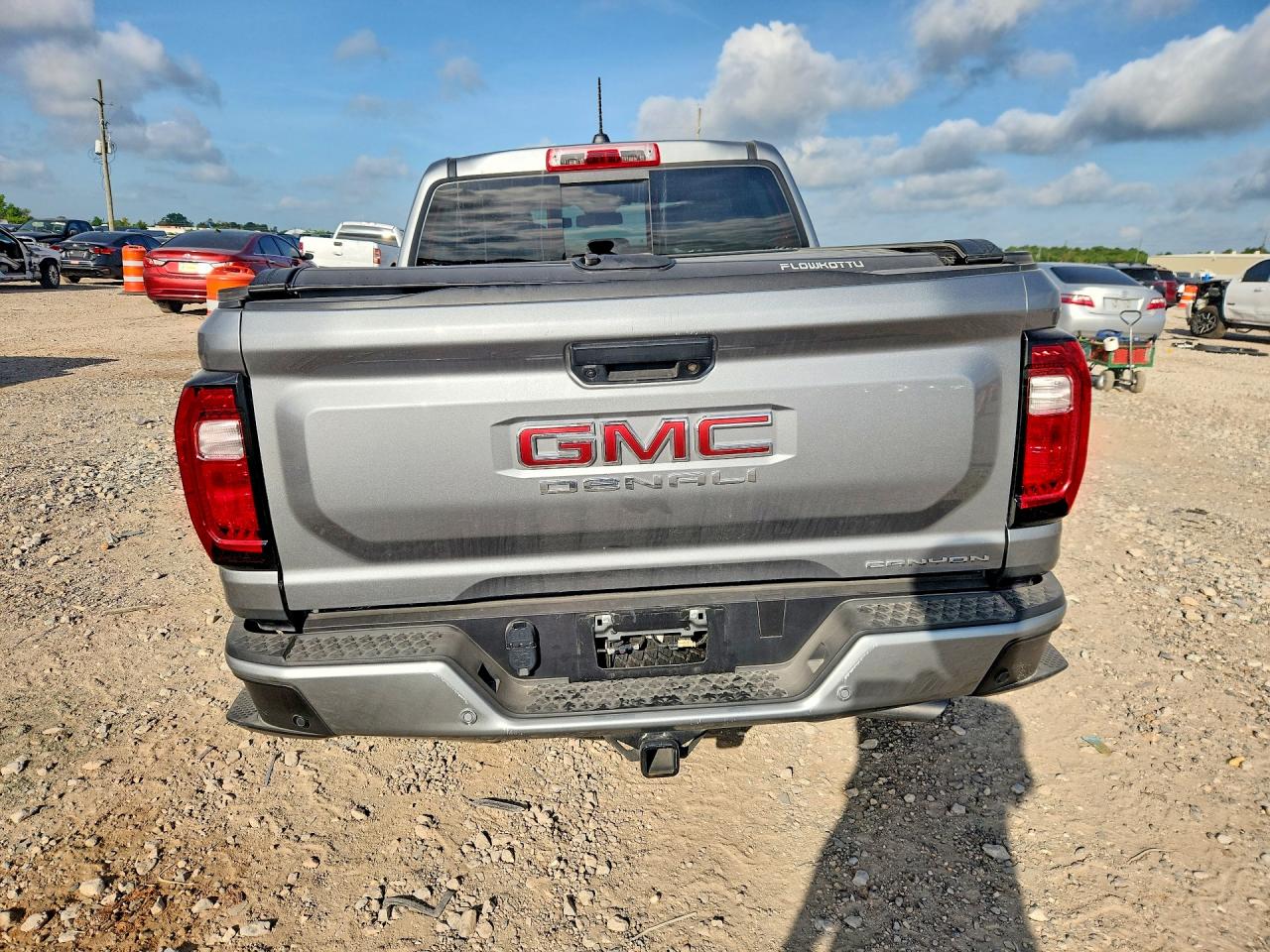 2024 Gmc Canyon Denali Серебряный vin: 1GTP6FEK4R1218671