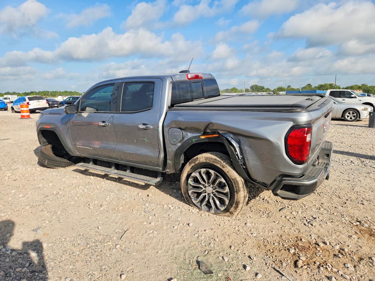 2024 Gmc Canyon Denali Серебряный vin: 1GTP6FEK4R1218671
