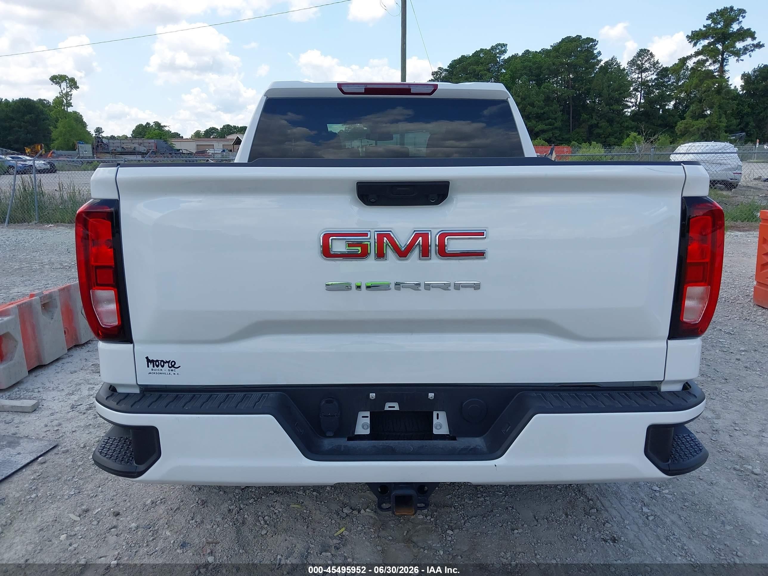 2026 Gmc Sierra 1500 , Short Bed, Pro, 4wd White vin: 1GTPUAEKXTZ200256