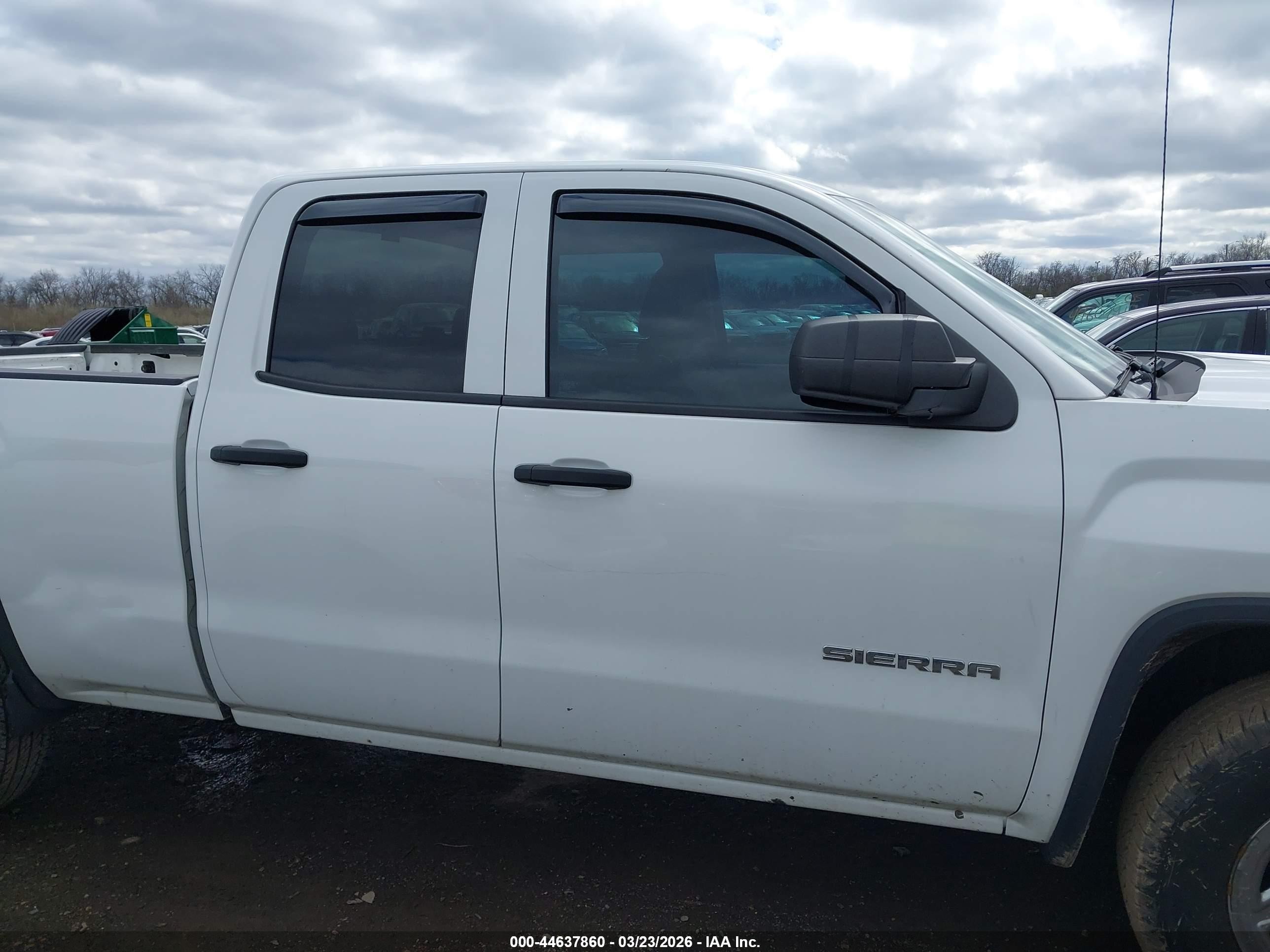 2015 Gmc Sierra 1500   Белый vin: 1GTR1TEC0FZ422475