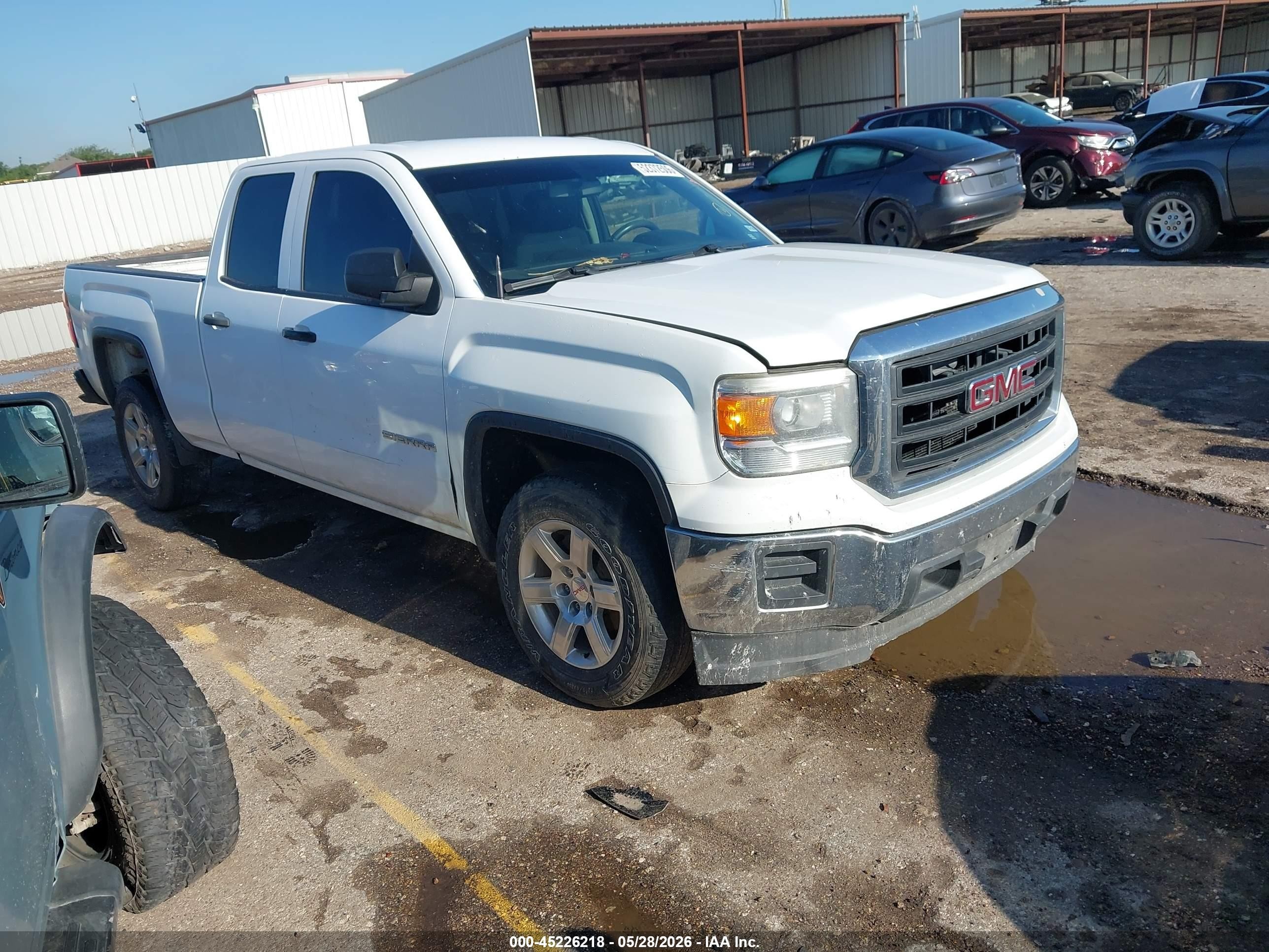 2014 Gmc Sierra 1500   White vin: 1GTR1TEH6EZ244047