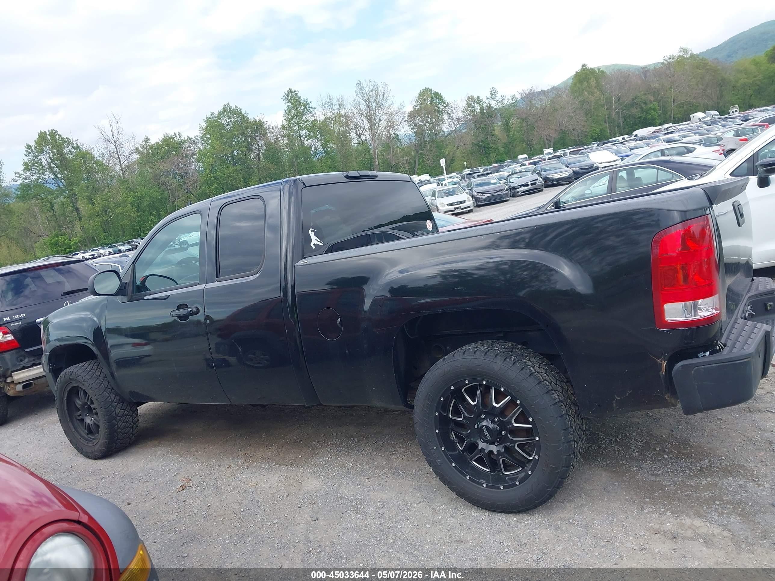 2011 Gmc Sierra 1500 Sl Black vin: 1GTR1UEA1BZ256286