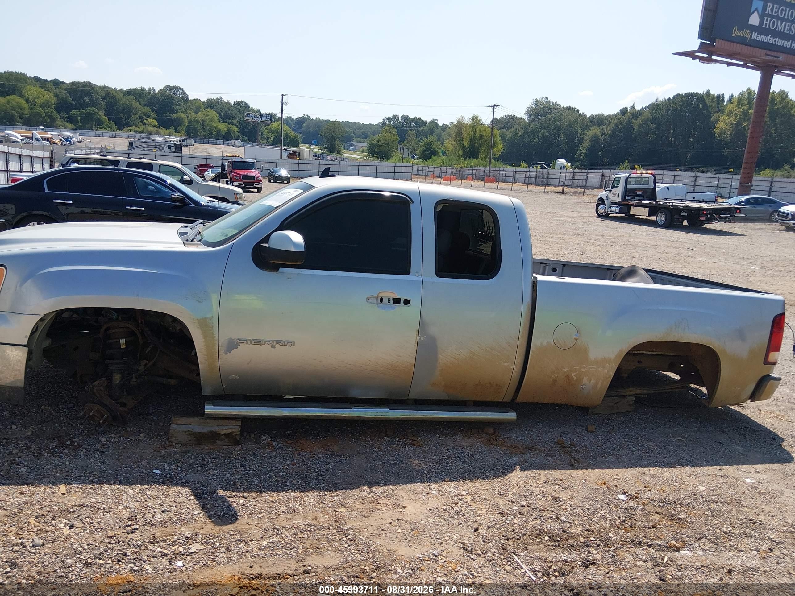 2011 Gmc Sierra 1500 Sl Silver vin: 1GTR1UEAXBZ401616