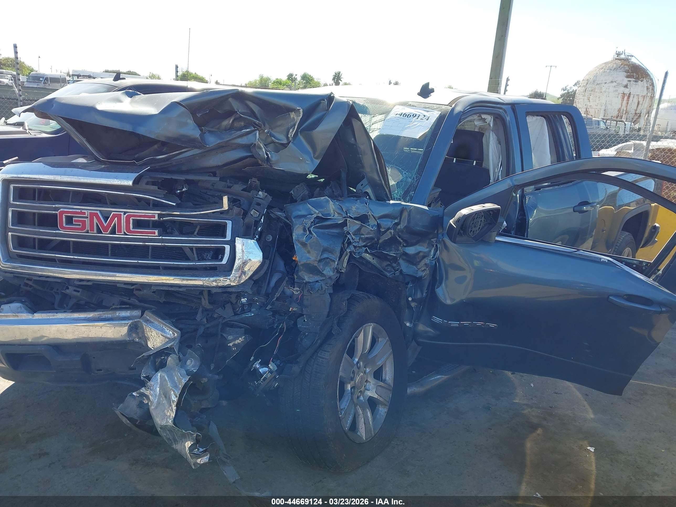 2014 Gmc Sierra 1500 Sle Gray vin: 1GTR1UEC0EZ227853