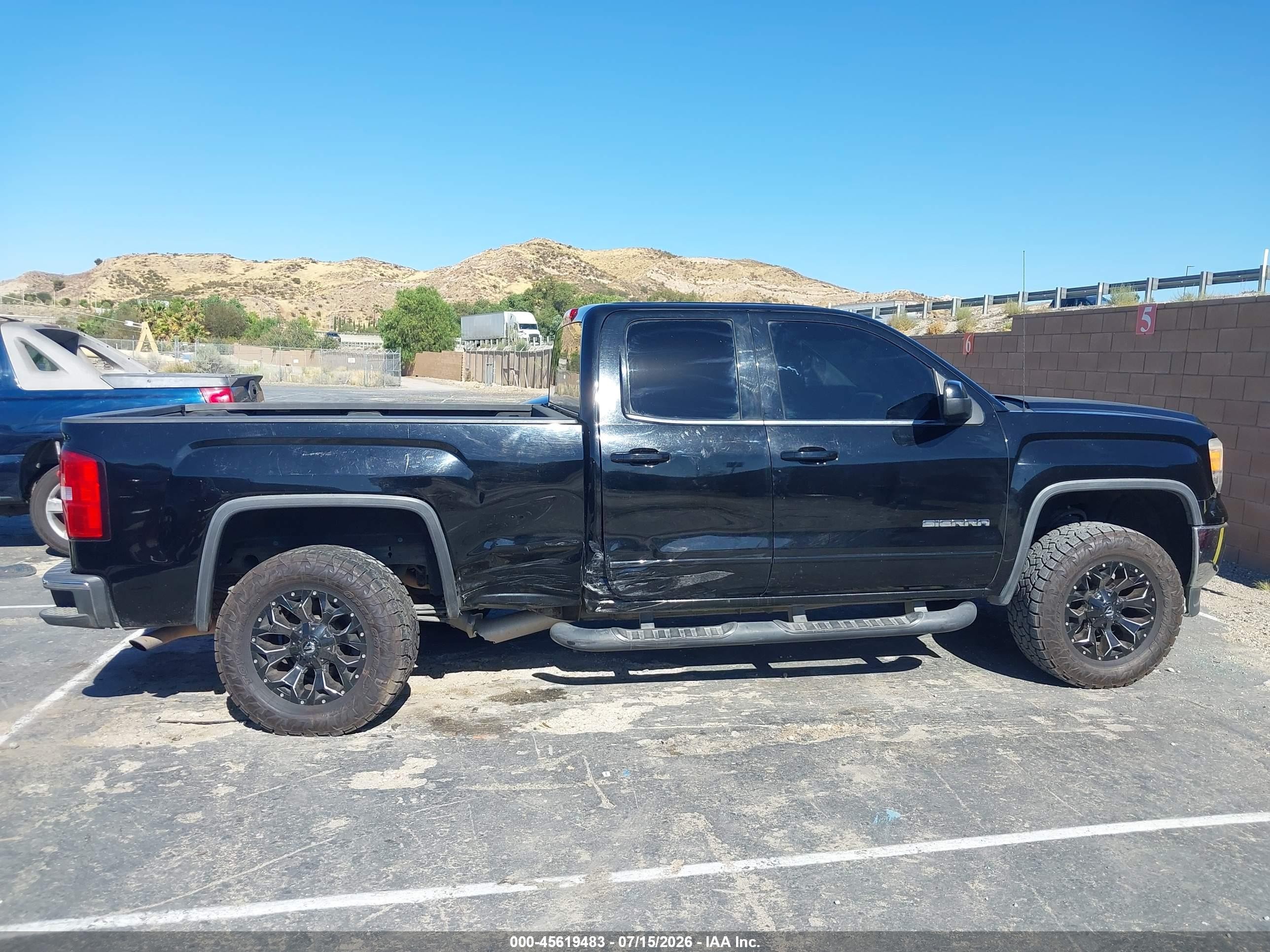 2014 Gmc Sierra 1500 Sle Black vin: 1GTR1UEC2EZ388429