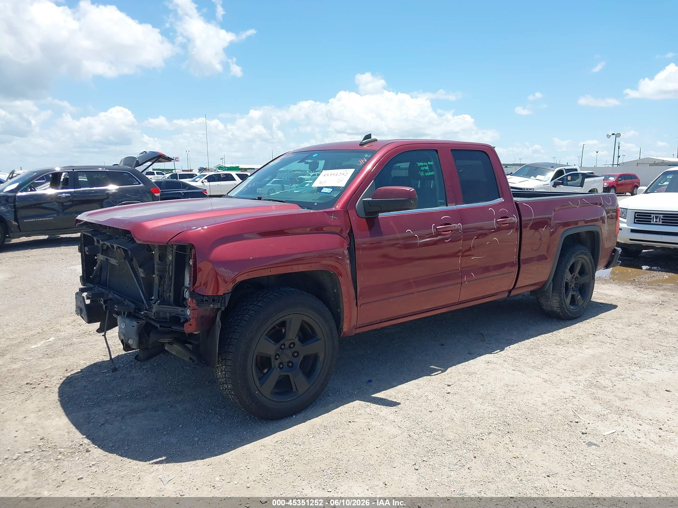 2015 Gmc Sierra 1500 Sle Red vin: 1GTR1UEC5FZ146977