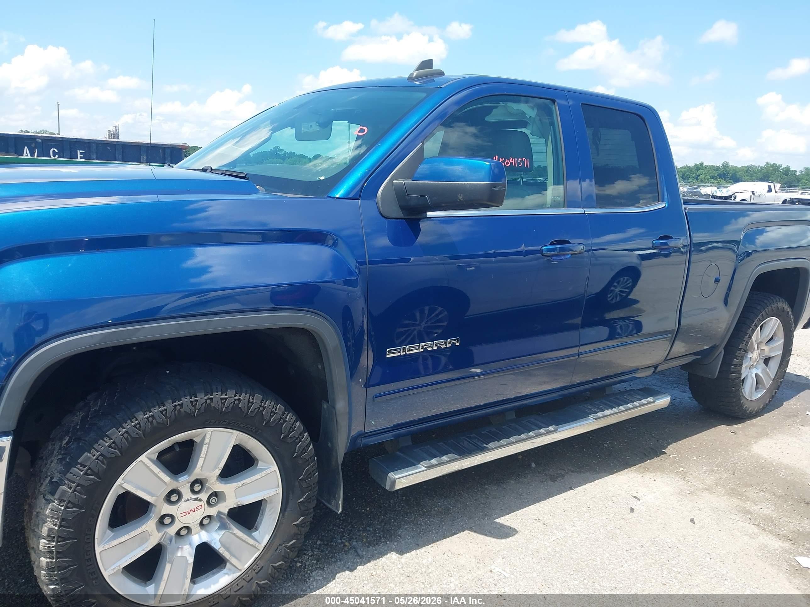 2015 Gmc Sierra 1500 Sle Синий vin: 1GTR1UEC6FZ174139