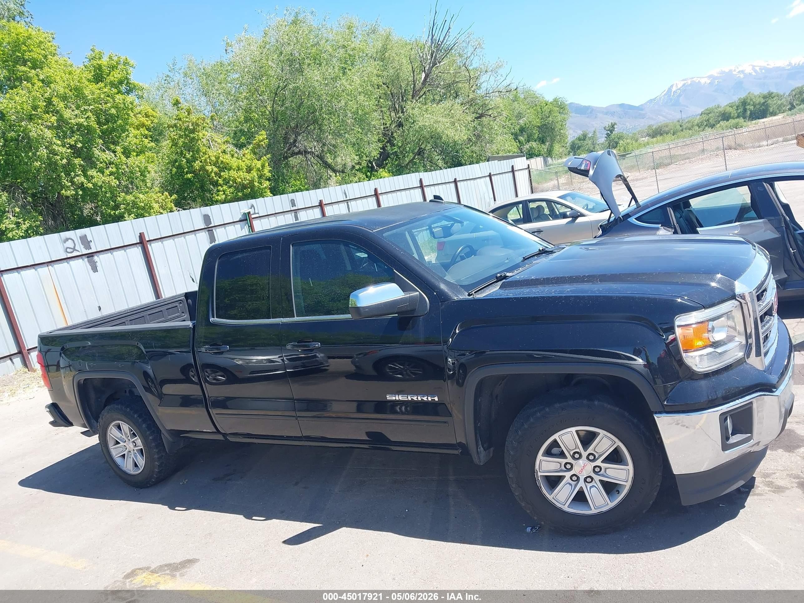 2014 Gmc Sierra 1500 Sle Black vin: 1GTR1UEC8EZ264228