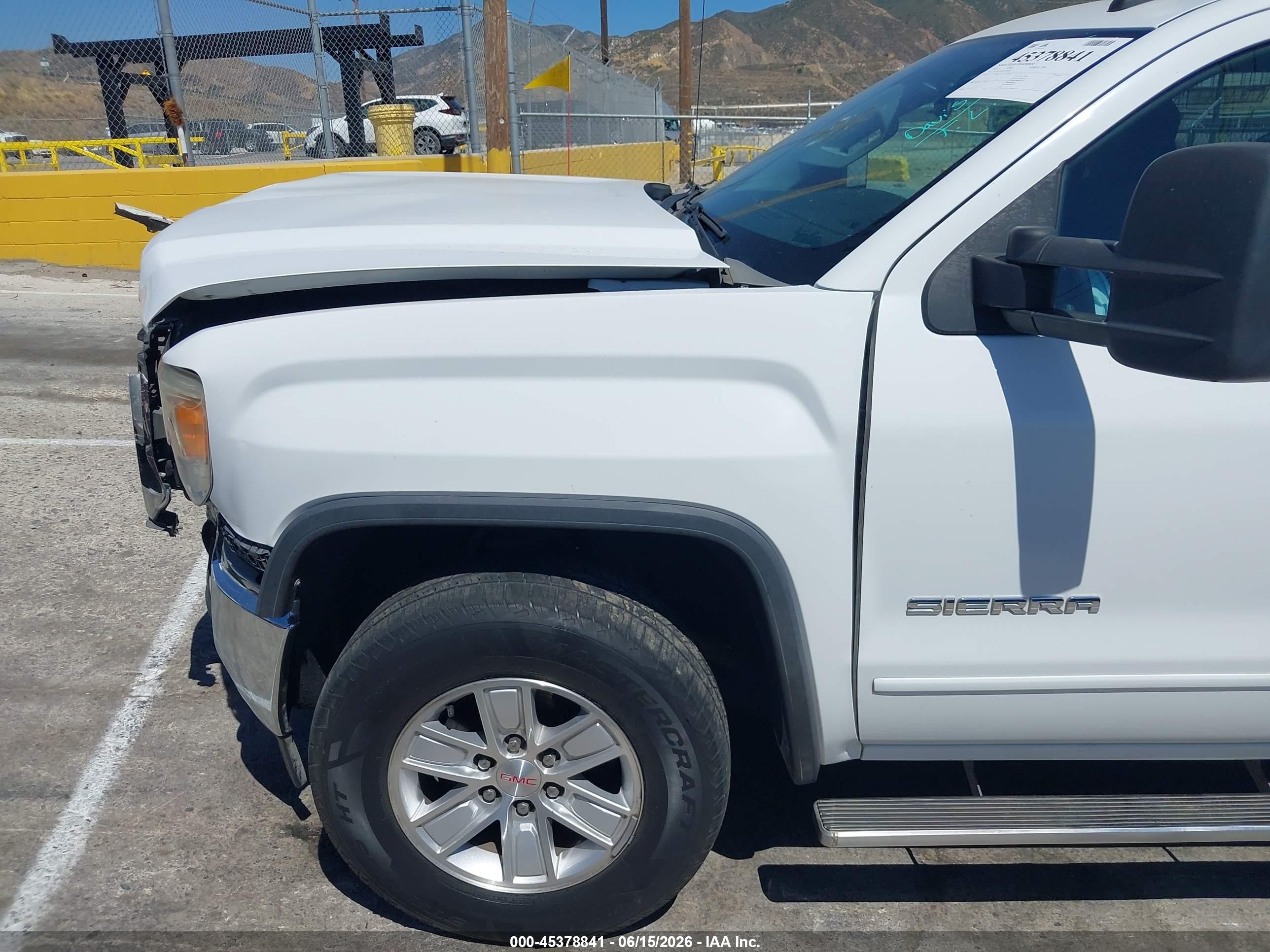 2015 Gmc Sierra 1500 Sle White vin: 1GTR1UEC8FZ289955