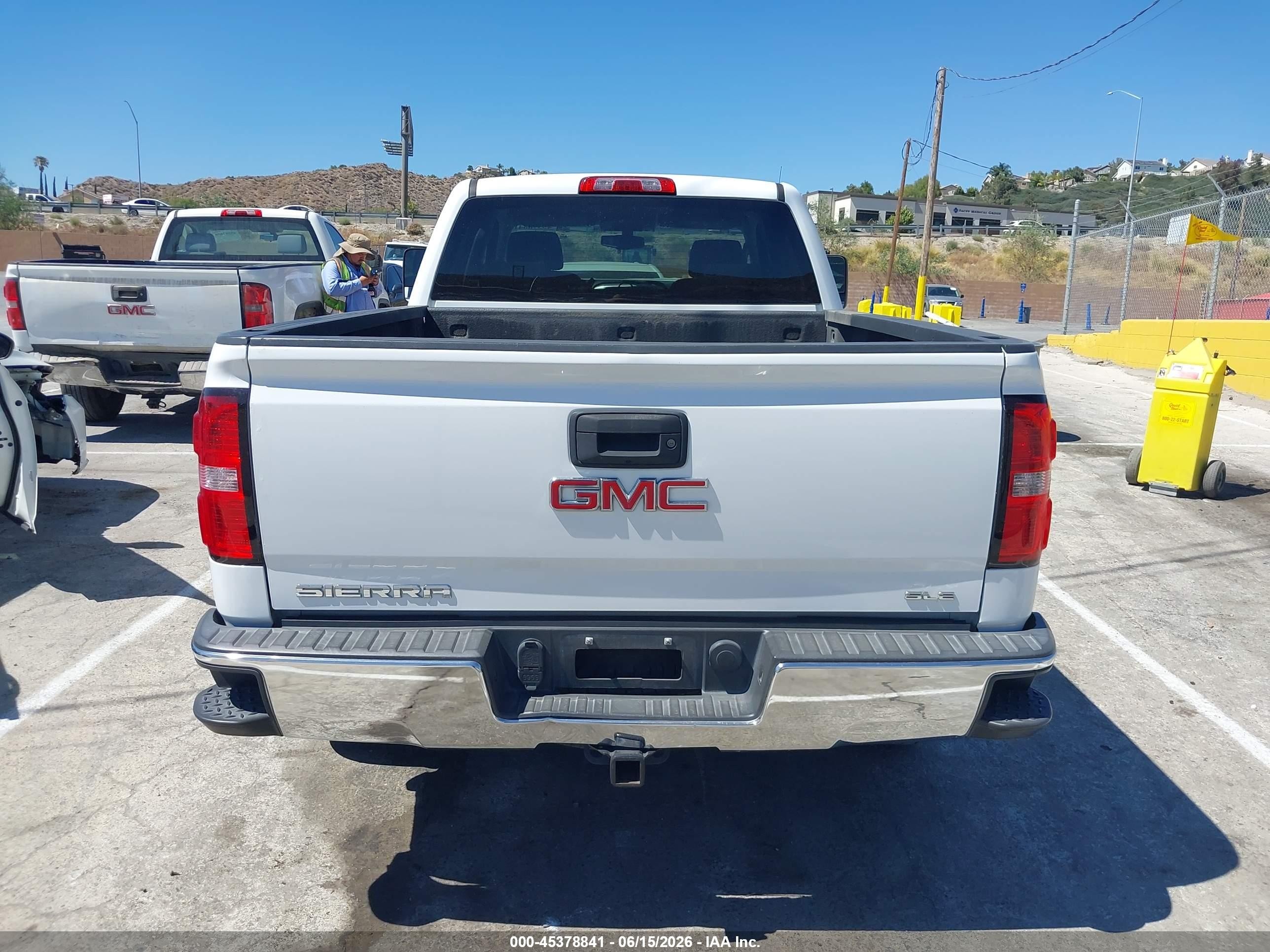 2015 Gmc Sierra 1500 Sle White vin: 1GTR1UEC8FZ289955
