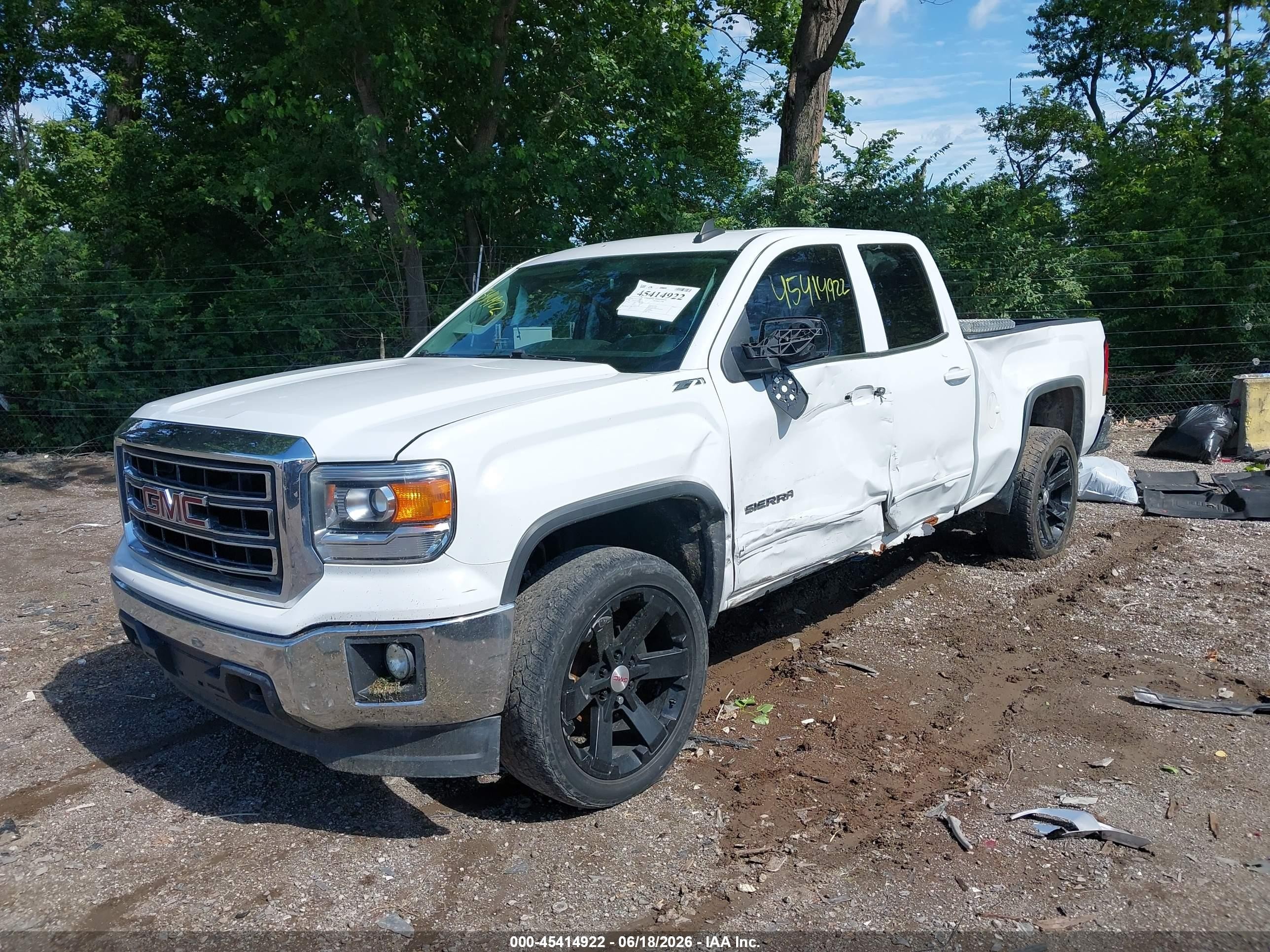 2015 Gmc Sierra 1500 Sle White vin: 1GTR1UEC8FZ350804