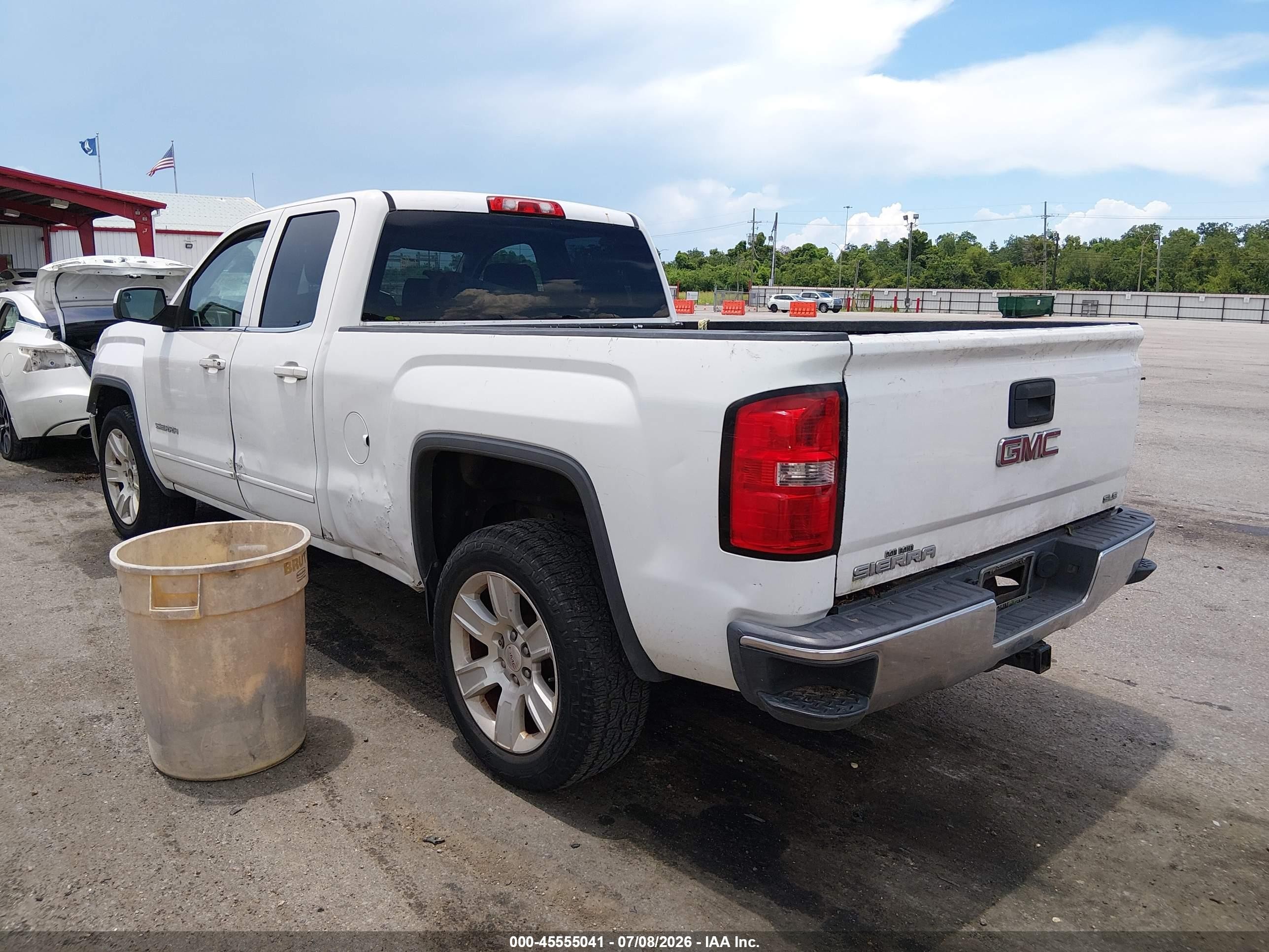 2015 Gmc Sierra 1500 Sle White vin: 1GTR1UEC8FZ397332