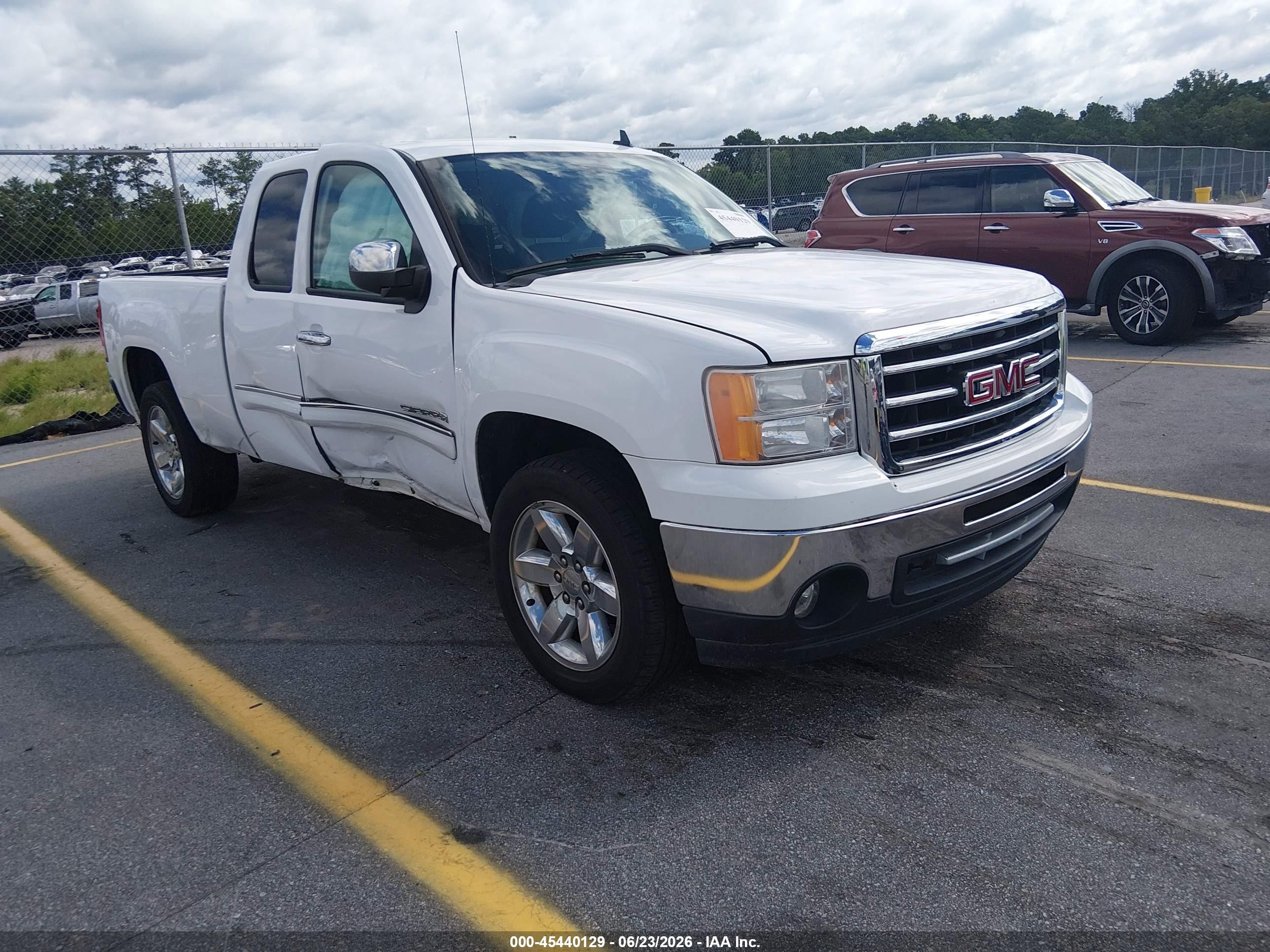 2013 Gmc Sierra 1500 Sle White vin: 1GTR1VE01DZ335070