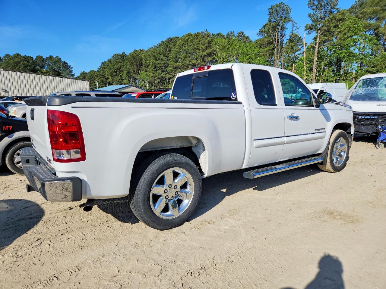 2013 Gmc Sierra K1500 Sle White vin: 1GTR1VE05DZ258333
