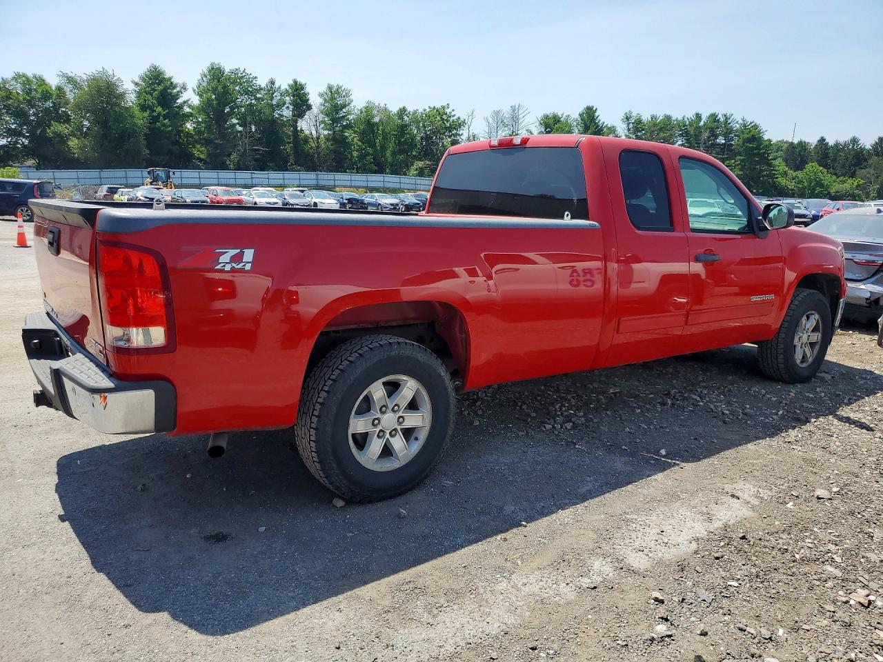2011 Gmc Sierra Red vin: 1GTR2VE03BZ279076