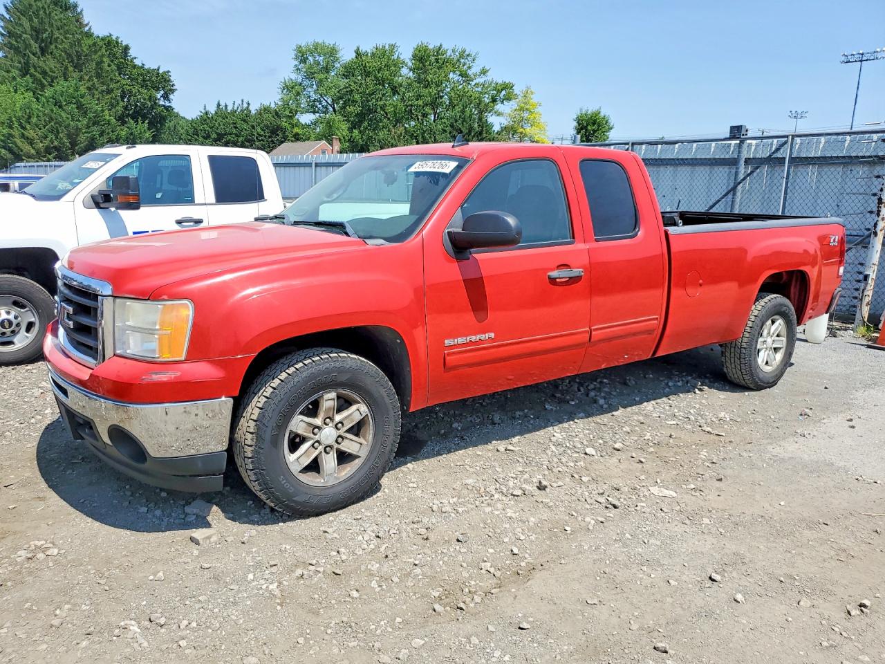 2011 Gmc Sierra Red vin: 1GTR2VE03BZ279076