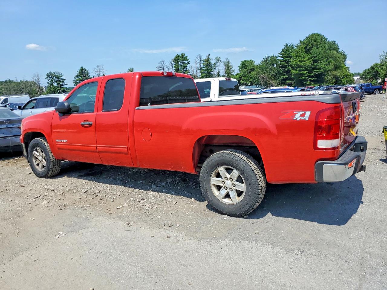 2011 Gmc Sierra Red vin: 1GTR2VE03BZ279076