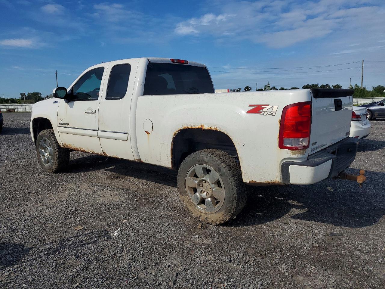 2011 Gmc Sierra K1500 Sle White vin: 1GTR2VE31BZ457707