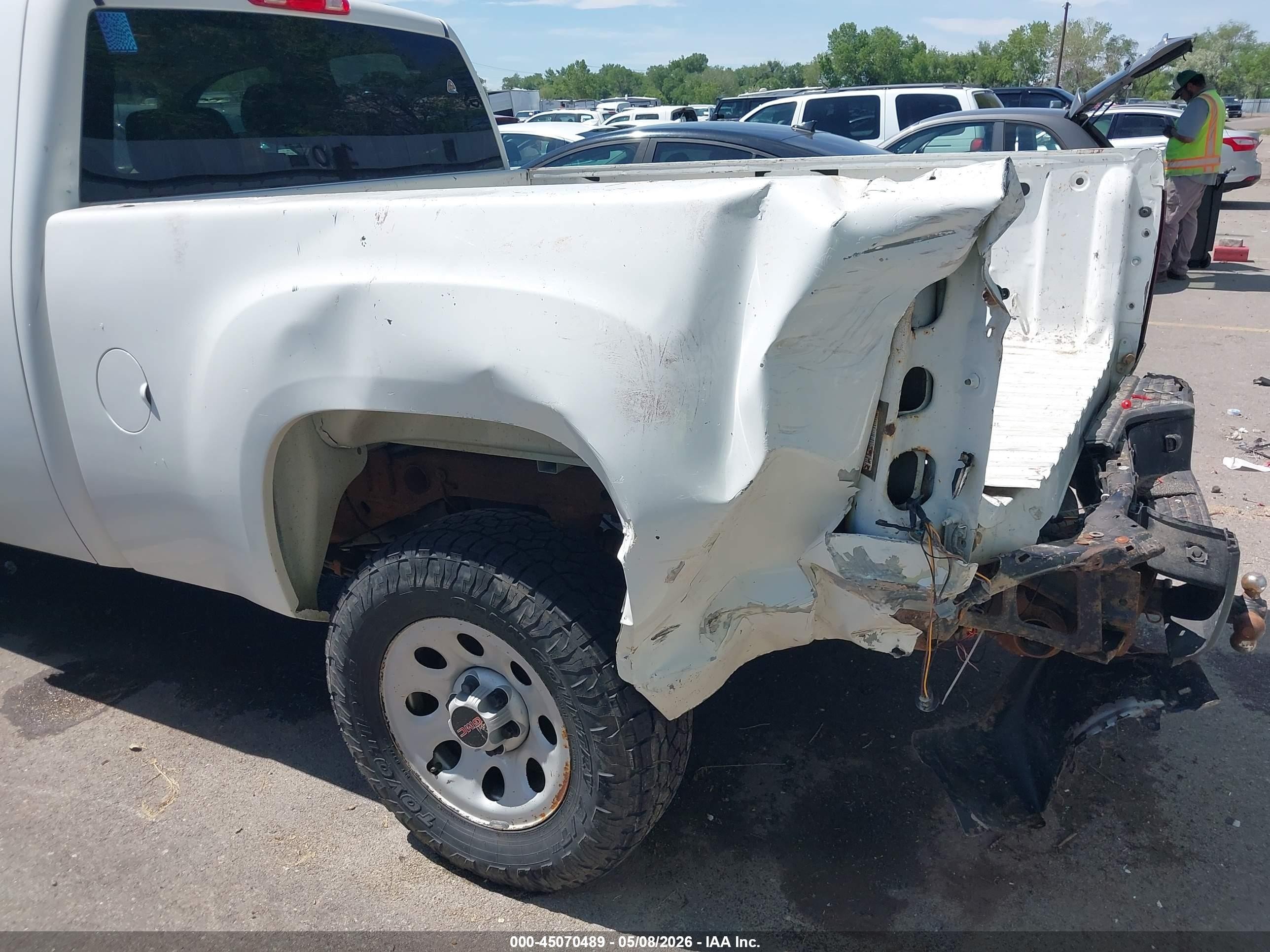 2011 Gmc Sierra 1500 Sle White vin: 1GTR2VE32BZ211152