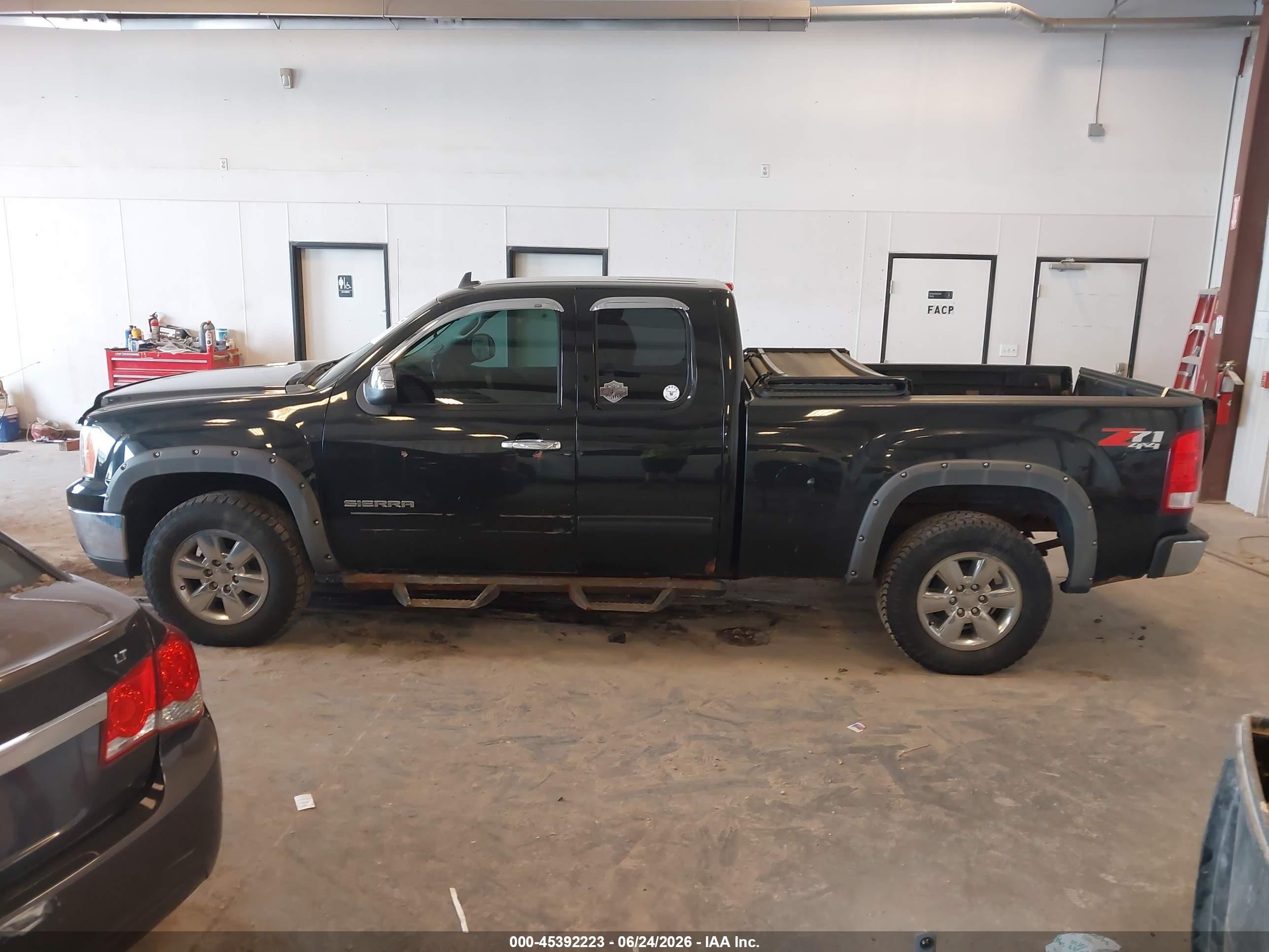 2011 Gmc Sierra 1500 Sle Black vin: 1GTR2VE33BZ294042