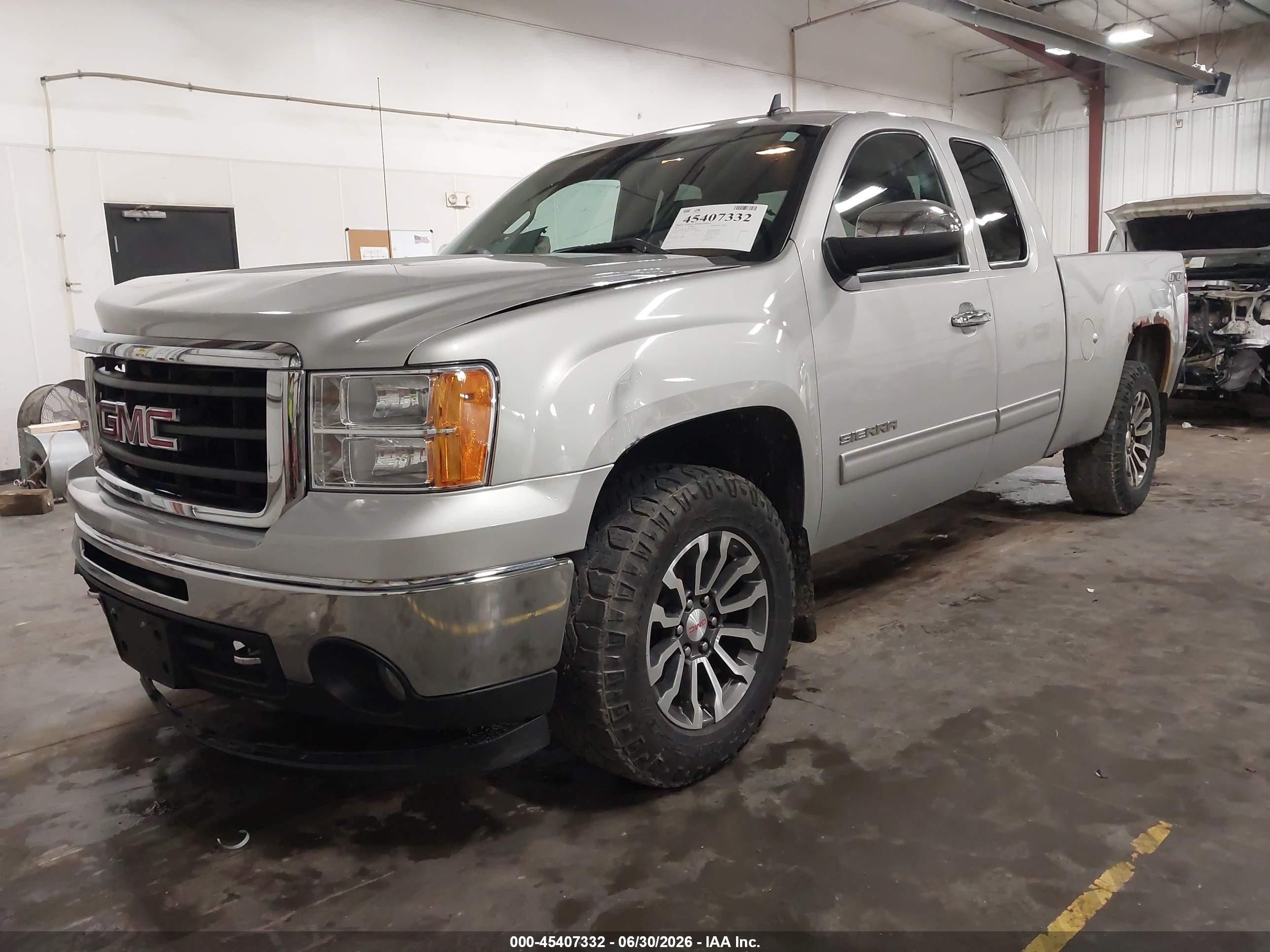 2011 Gmc Sierra 1500 Sle Серебряный vin: 1GTR2VE33BZ400389