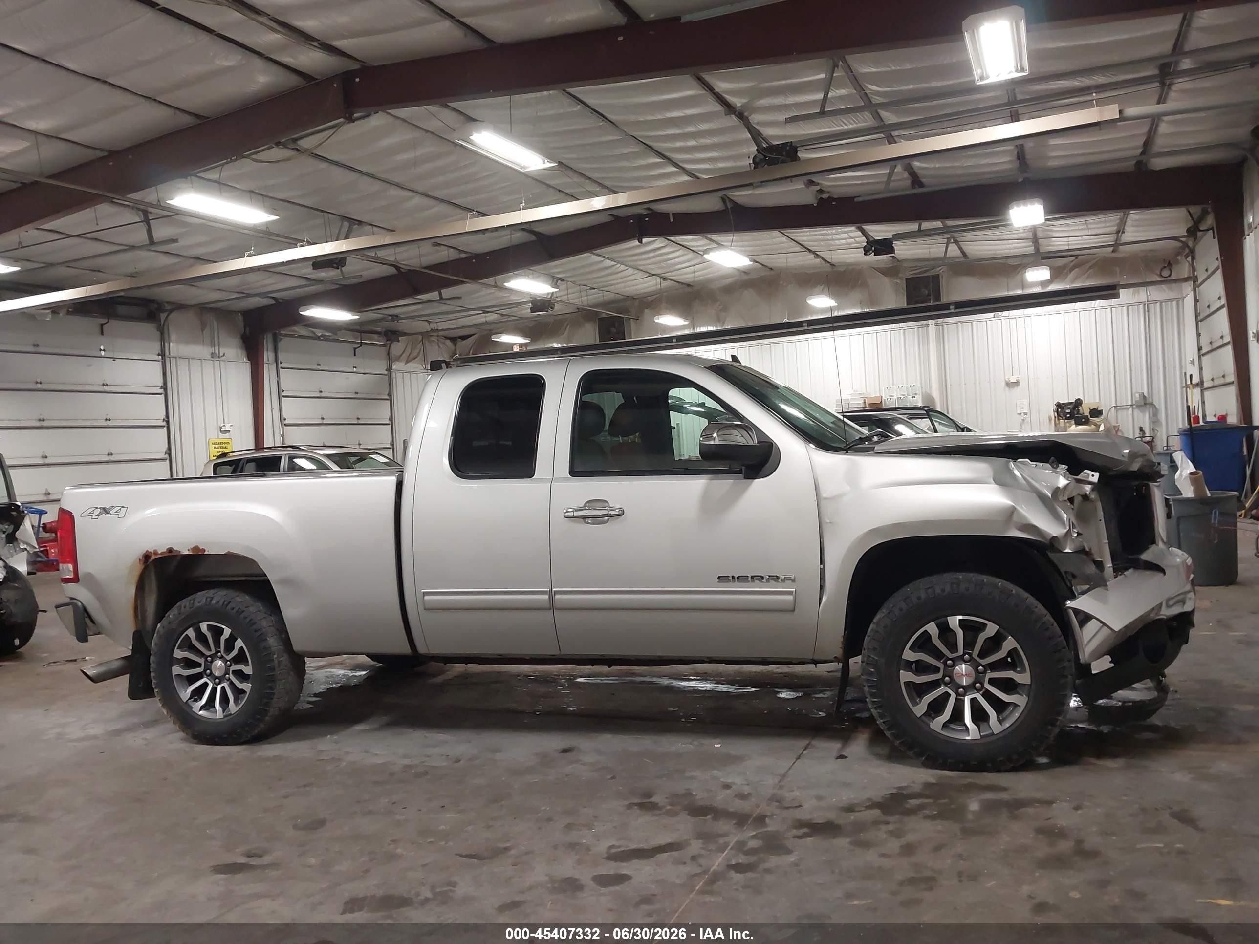 2011 Gmc Sierra 1500 Sle Серебряный vin: 1GTR2VE33BZ400389