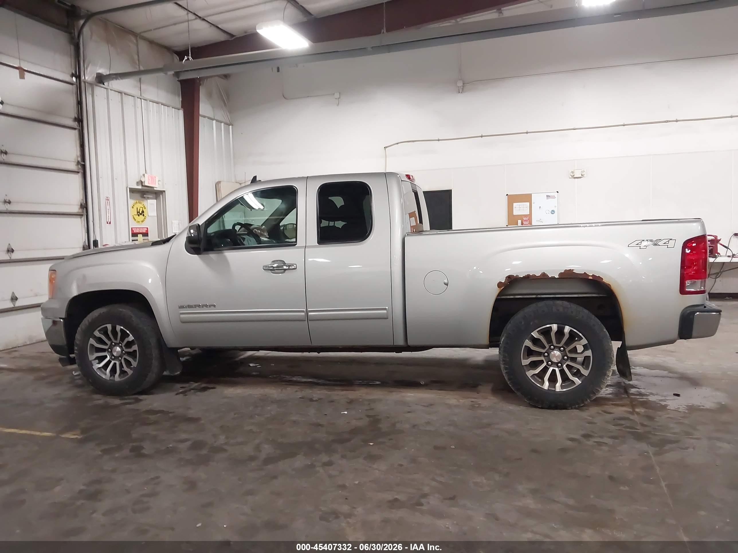 2011 Gmc Sierra 1500 Sle Серебряный vin: 1GTR2VE33BZ400389