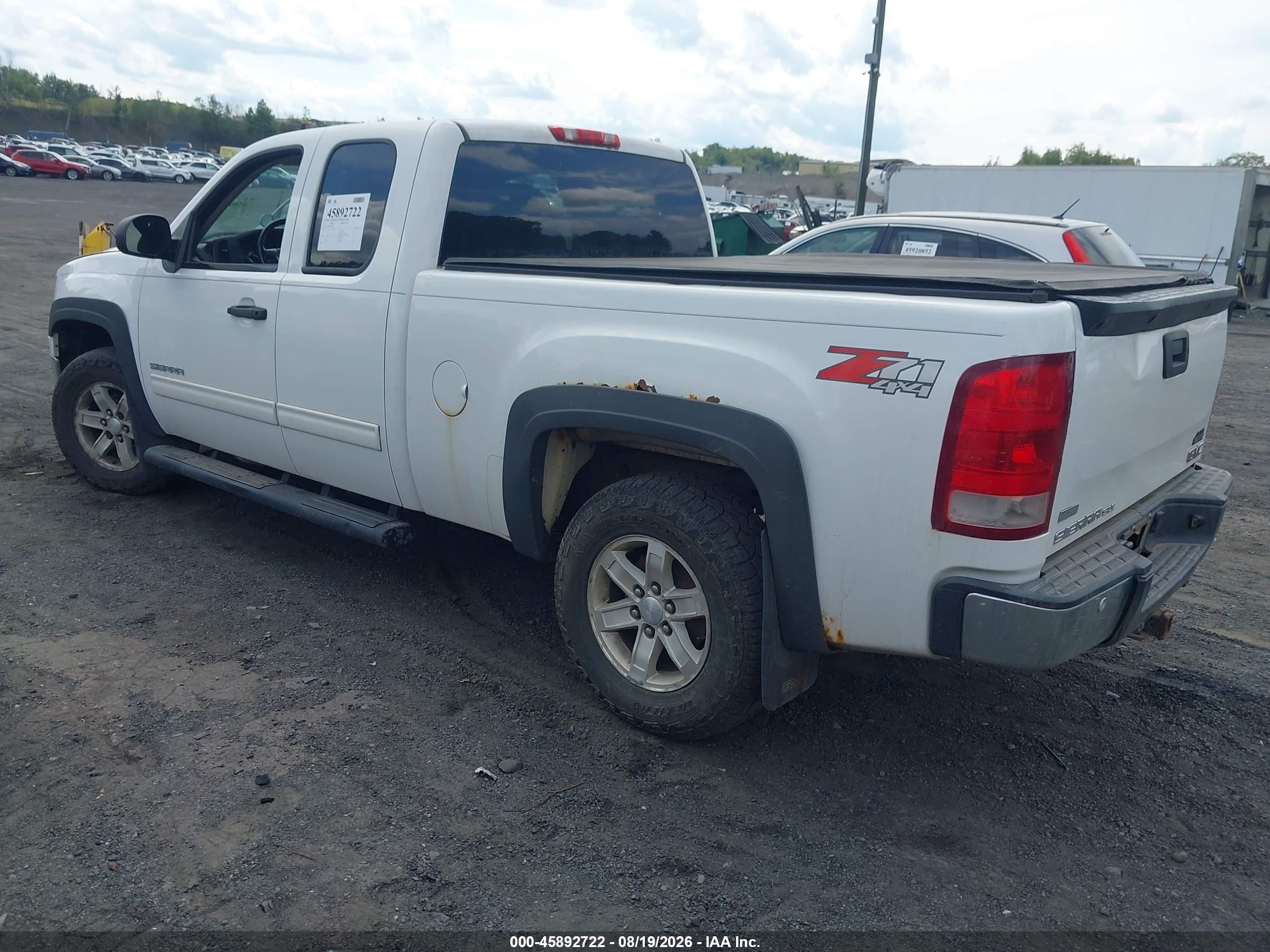 2011 Gmc Sierra 1500 Sle White vin: 1GTR2VE35BZ458116