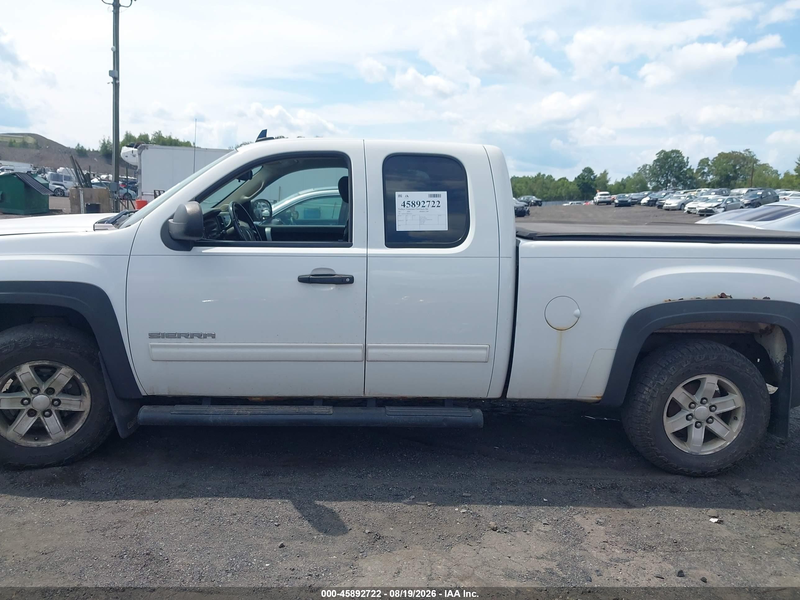 2011 Gmc Sierra 1500 Sle White vin: 1GTR2VE35BZ458116