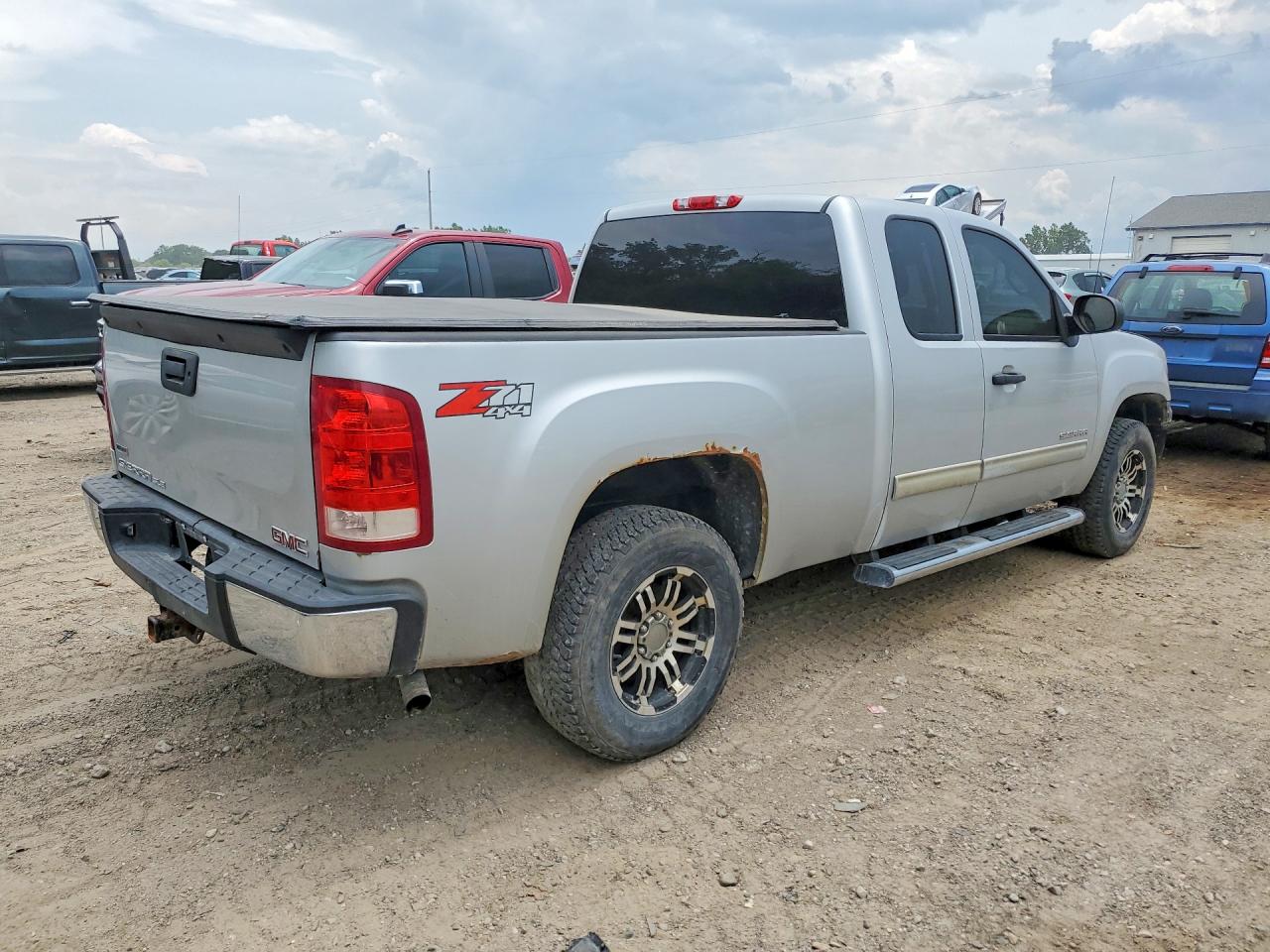 2011 Gmc Sierra K1500 Sle Серебряный vin: 1GTR2VE36BZ276571