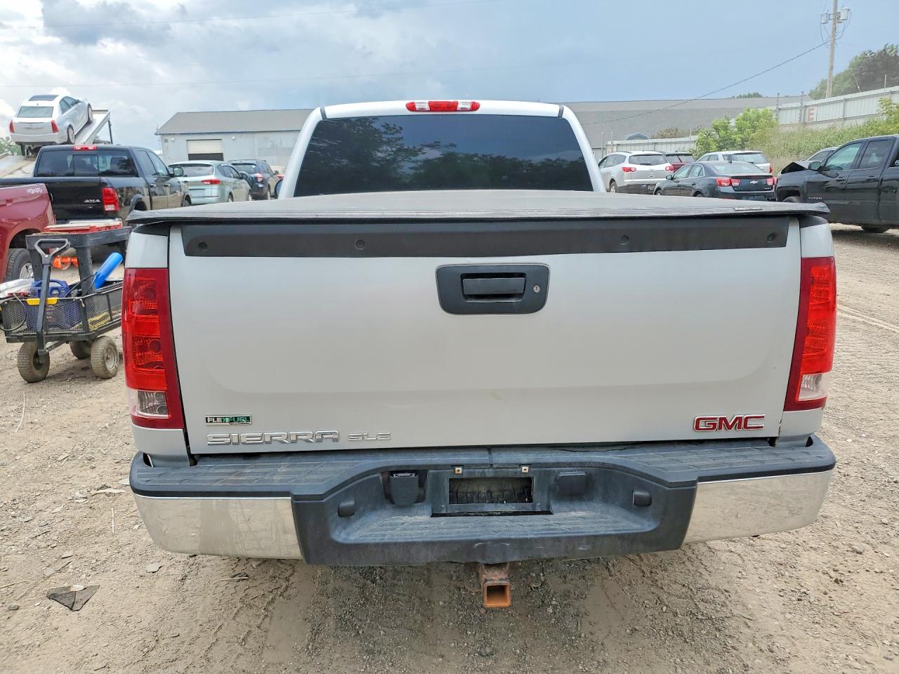 2011 Gmc Sierra K1500 Sle Серебряный vin: 1GTR2VE36BZ276571
