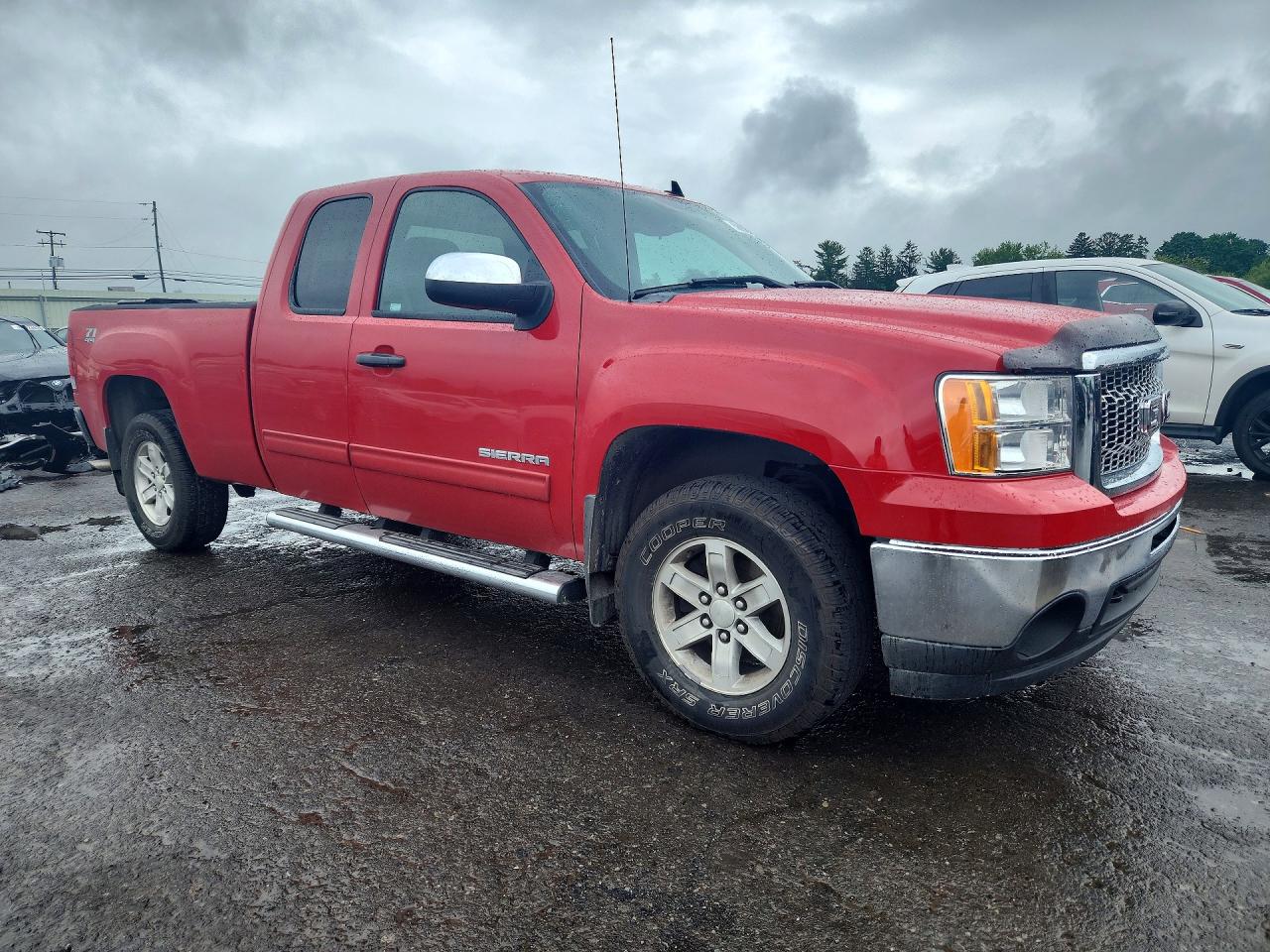 2011 Gmc Sierra K1500 Sle Red vin: 1GTR2VE36BZ403352