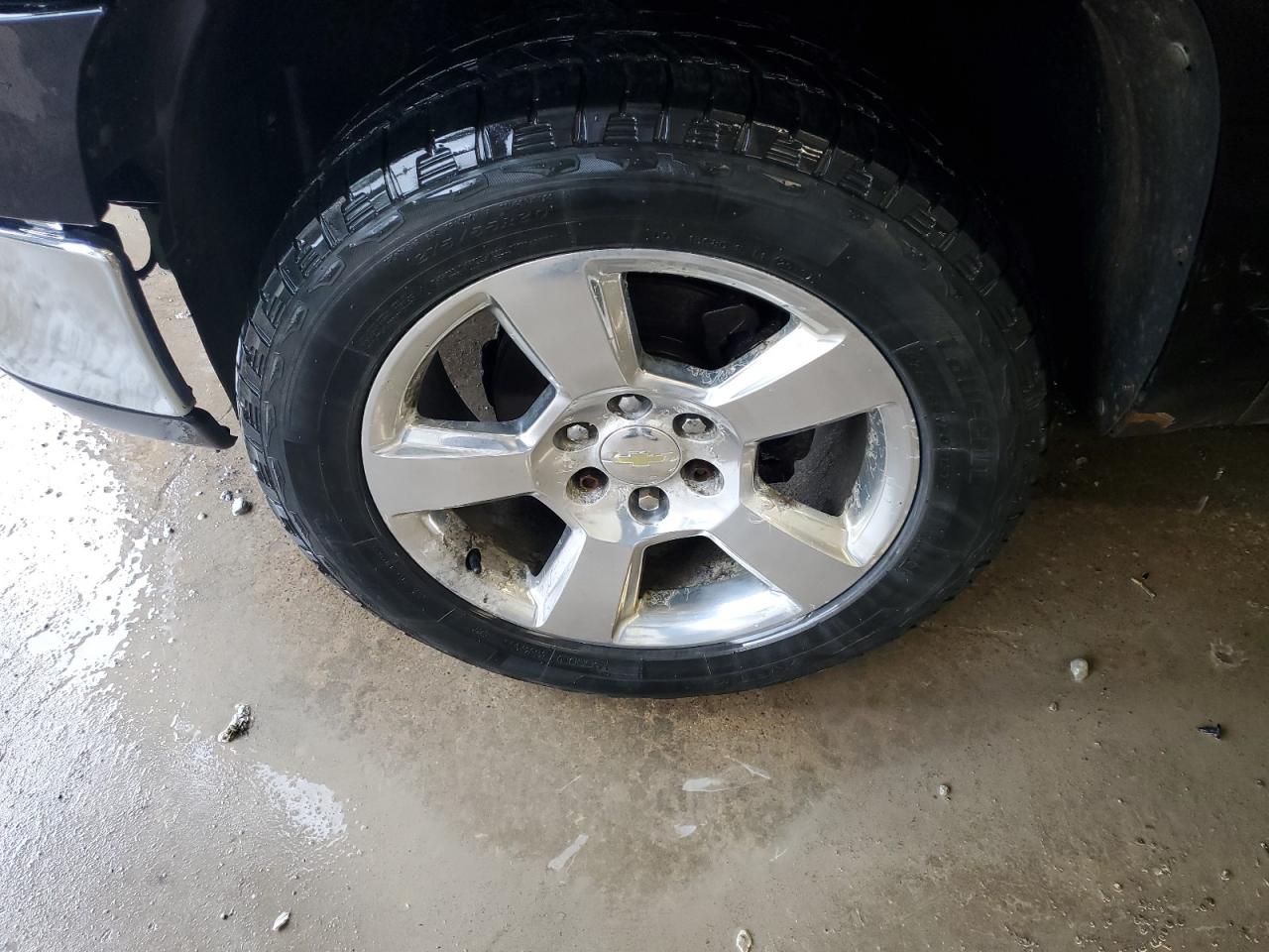 2011 Gmc Sierra K1500 Sle Black vin: 1GTR2VE3XBZ342264 Damage: Left Front Wheel, Corrosion, > 12 Inches