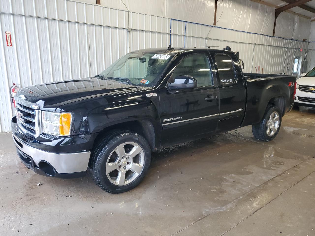 2011 Gmc Sierra K1500 Sle Black vin: 1GTR2VE3XBZ342264 Damage: Front Bumper Cover Upper, Broken, Replacement Required