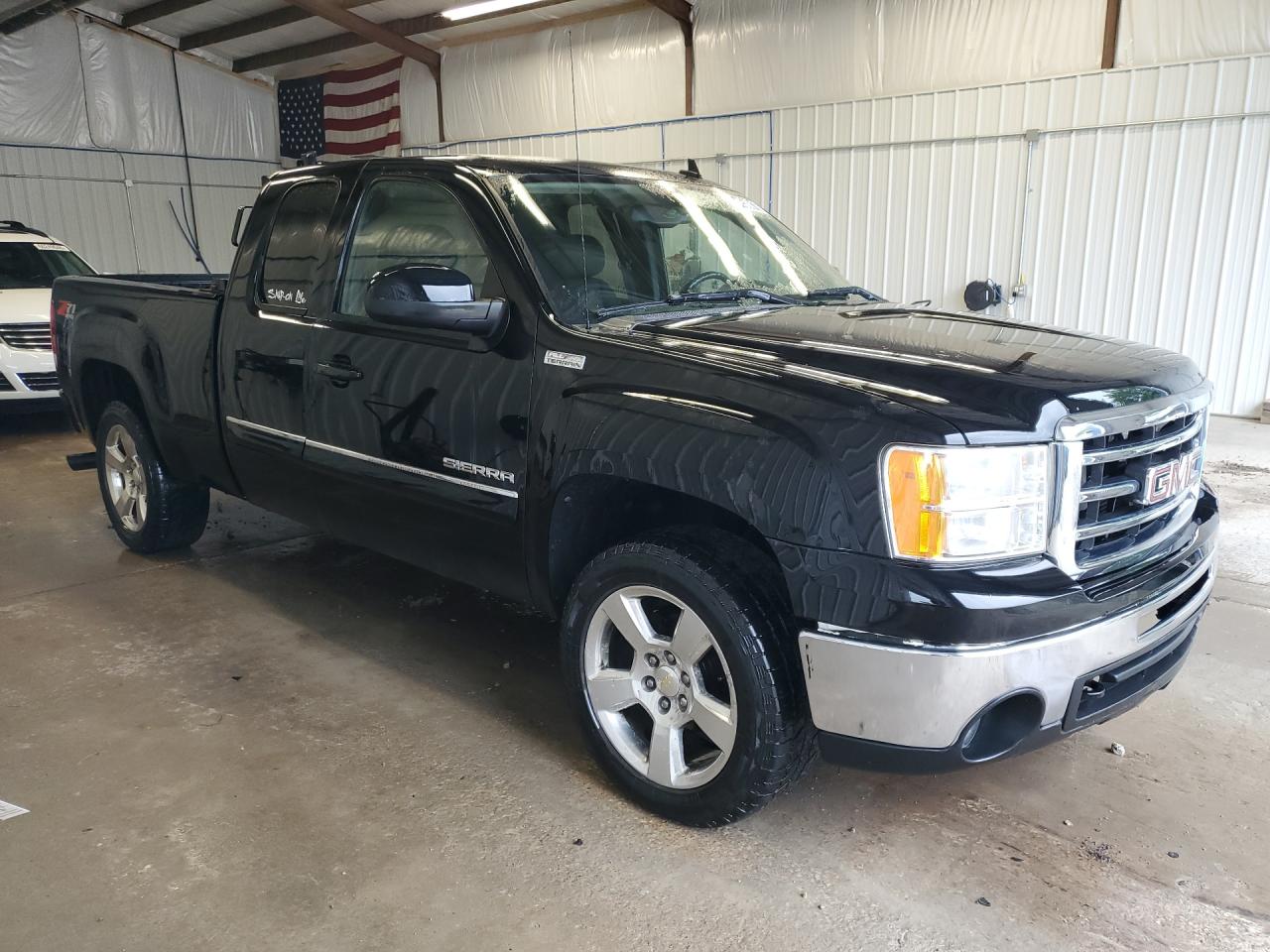 2011 Gmc Sierra K1500 Sle Black vin: 1GTR2VE3XBZ342264 Damage: Right Front Fender, Dent(S) W/ Paint Dmg, 1/2 To 1 Inch