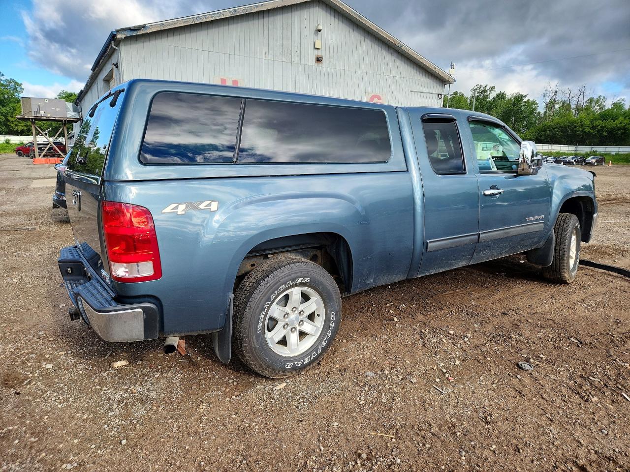 2013 Gmc Sierra K1500 Sle Blue vin: 1GTR2VE71DZ372985