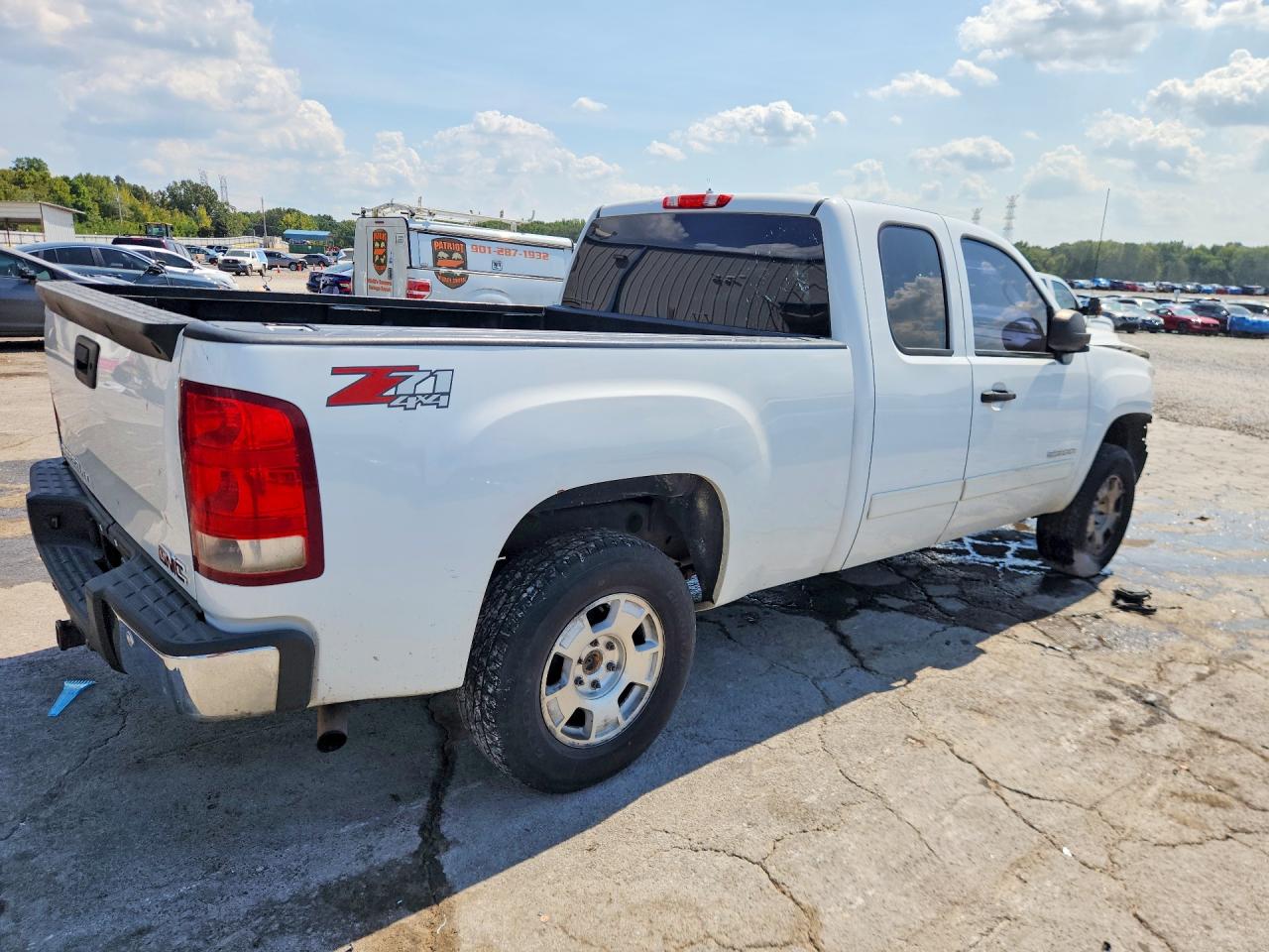 2013 Gmc Sierra K1500 Sle White vin: 1GTR2VE72DZ353197
