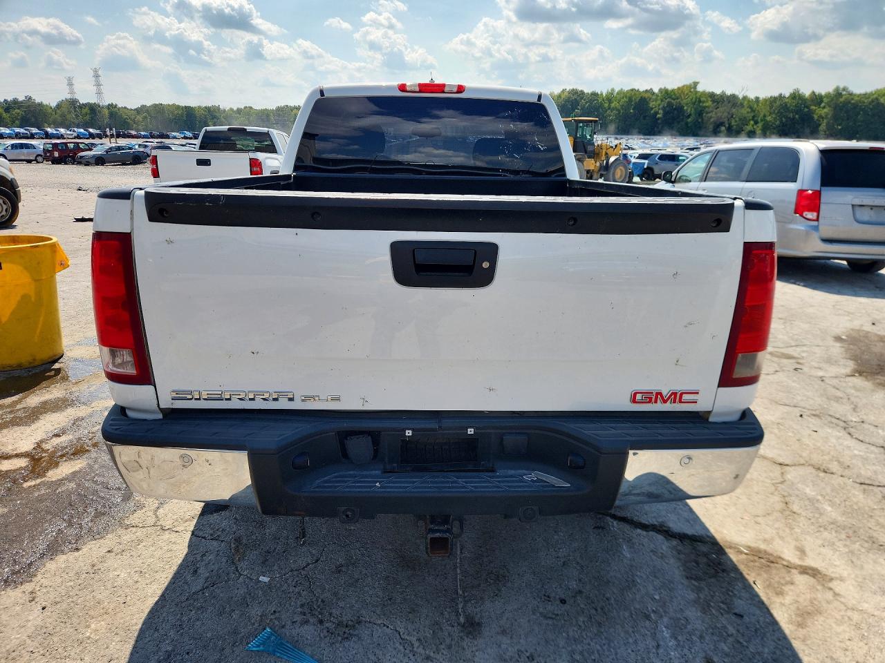 2013 Gmc Sierra K1500 Sle White vin: 1GTR2VE72DZ353197