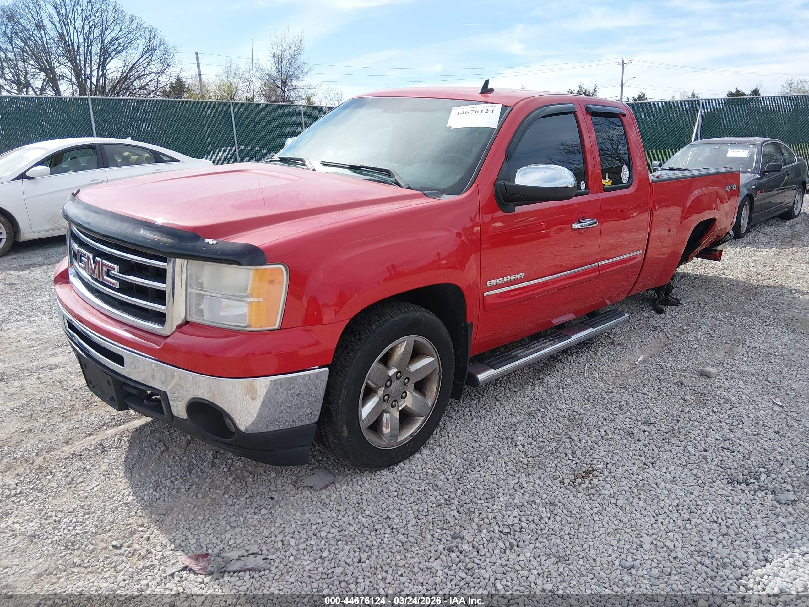 2013 Gmc Sierra 1500 Sle Red vin: 1GTR2VE75DZ209725