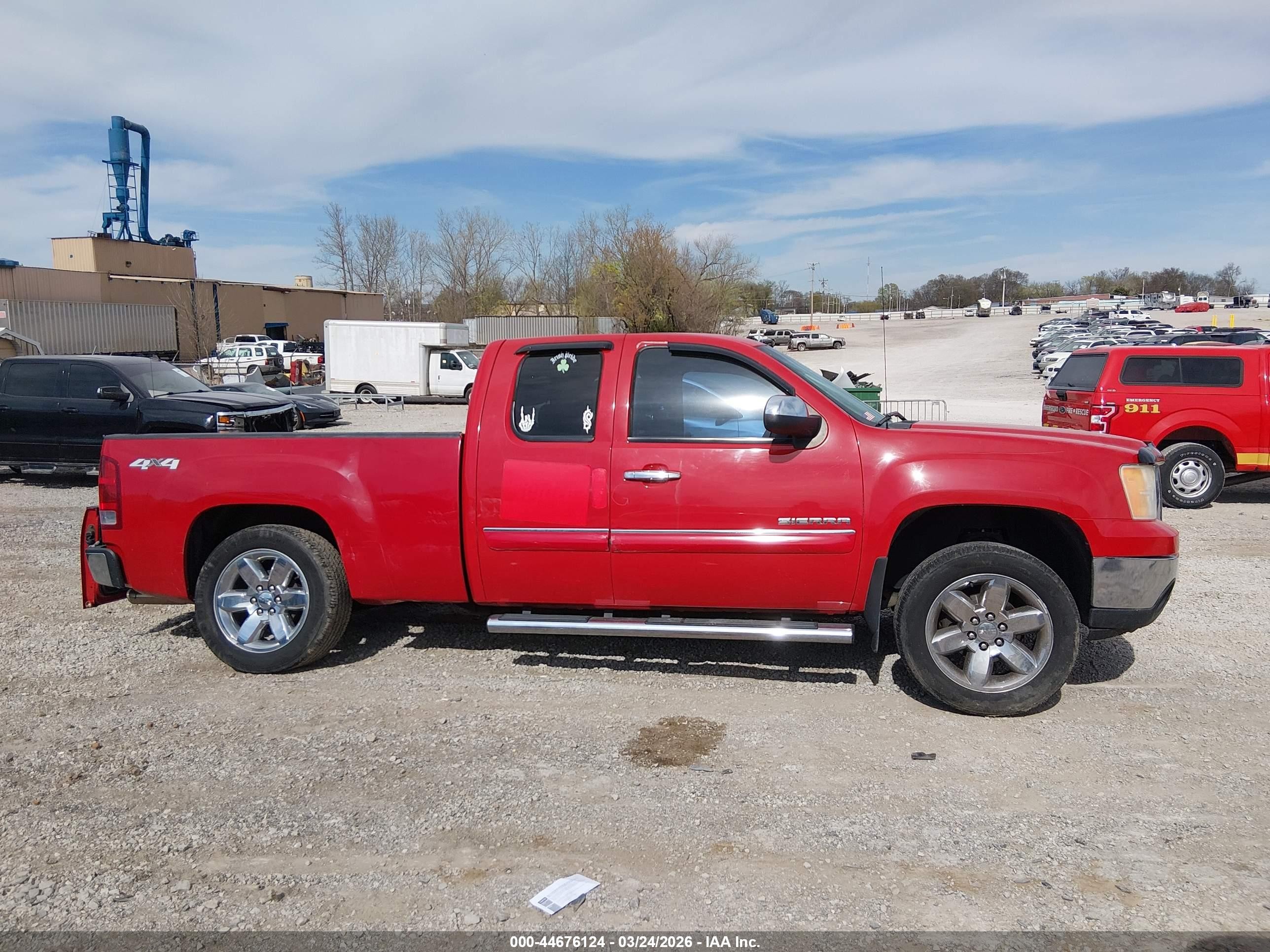 2013 Gmc Sierra 1500 Sle Red vin: 1GTR2VE75DZ209725