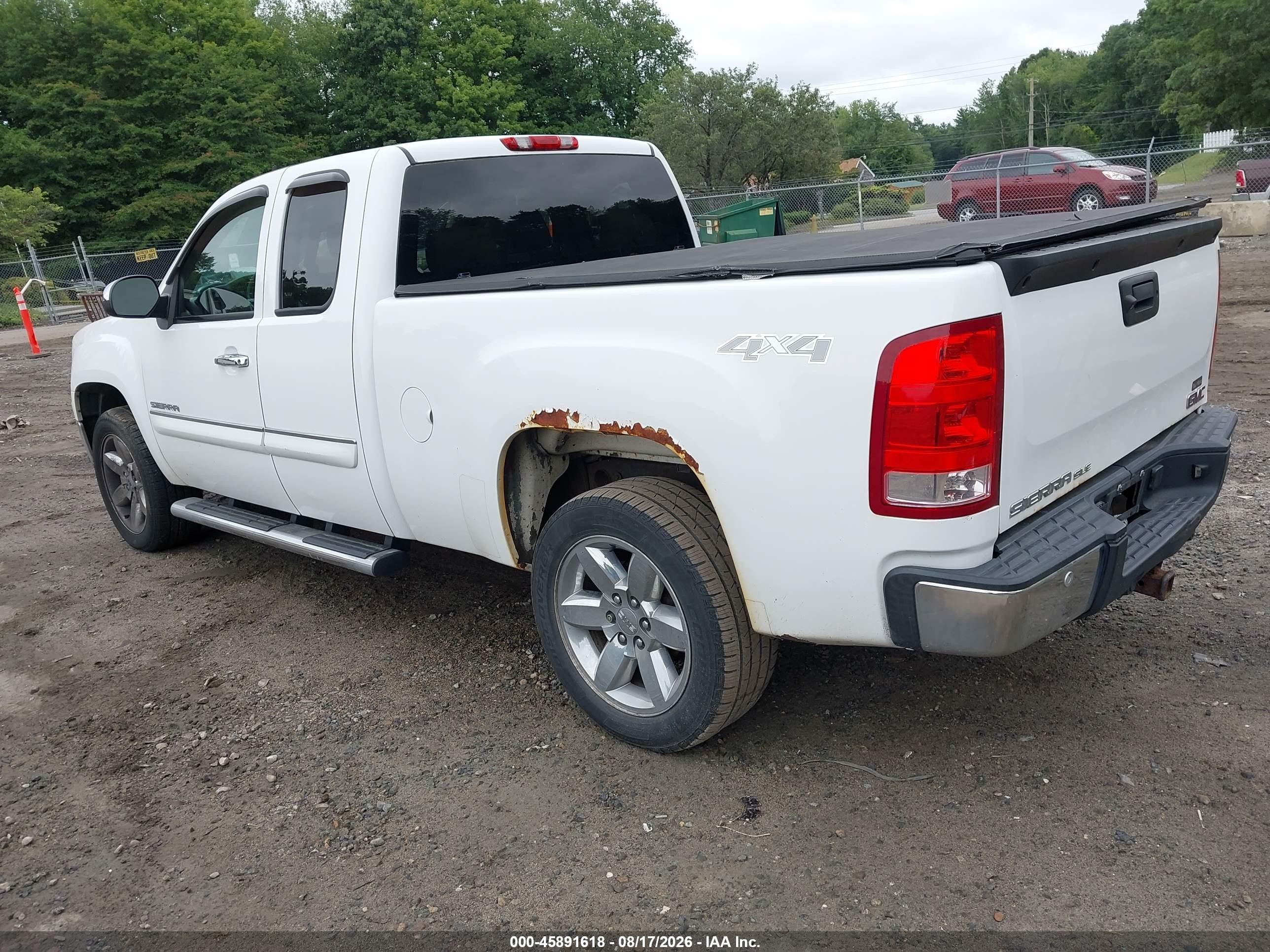 2013 Gmc Sierra 1500 Sle White vin: 1GTR2VE75DZ264403