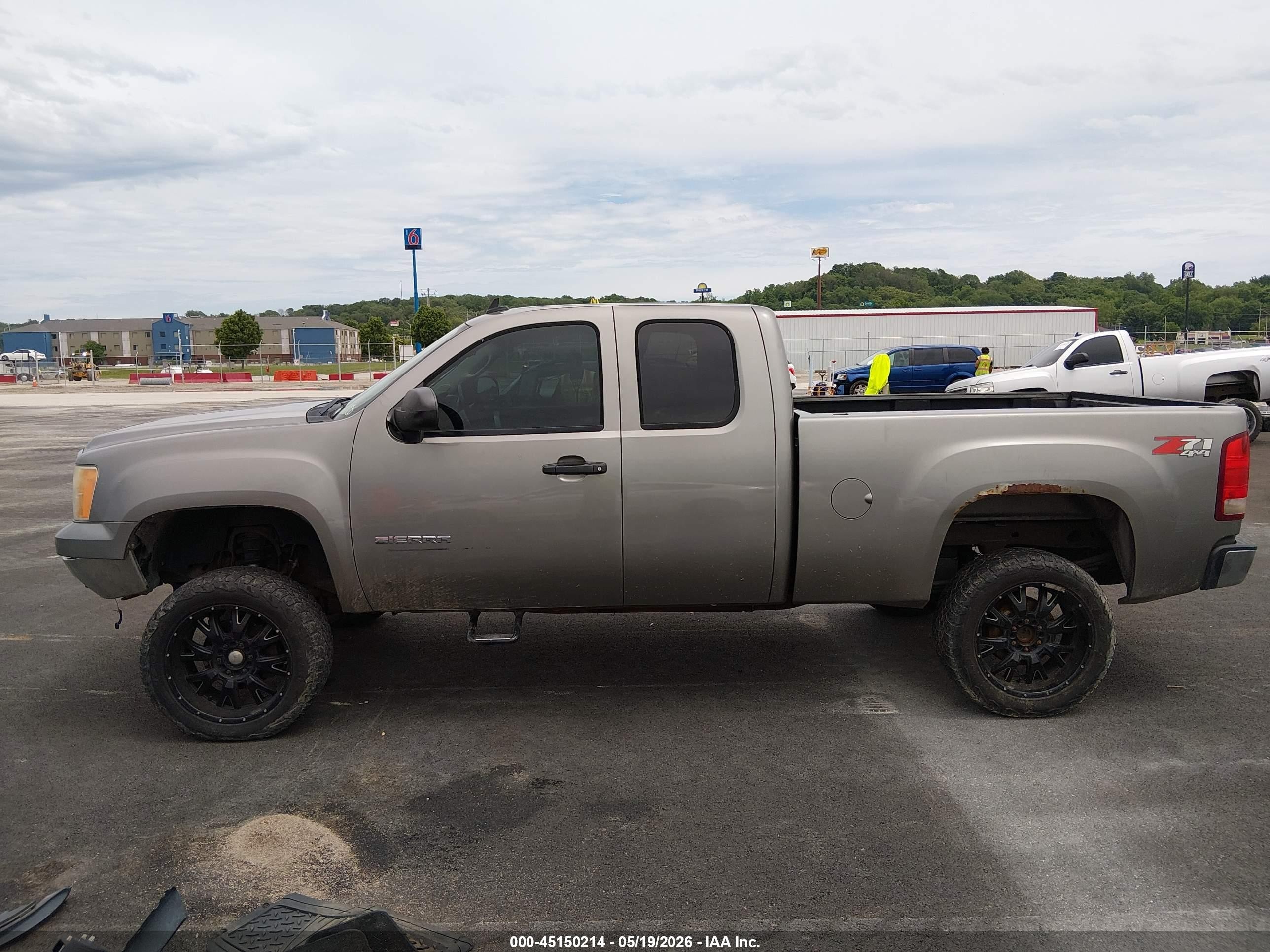2013 Gmc Sierra 1500 Sle Silver vin: 1GTR2VE75DZ282027