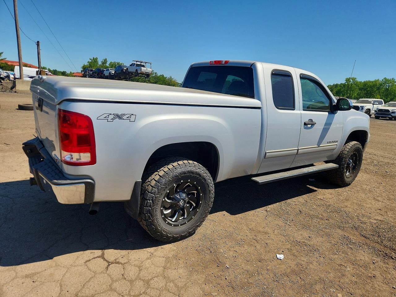 2013 Gmc Sierra K1500 Sle Серебряный vin: 1GTR2VE77DZ222802