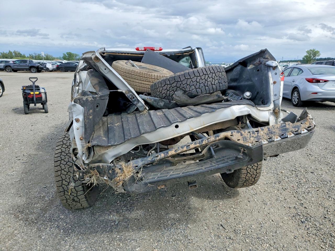 2012 Gmc Sierra Silver vin: 1GTR2VE79CZ255475