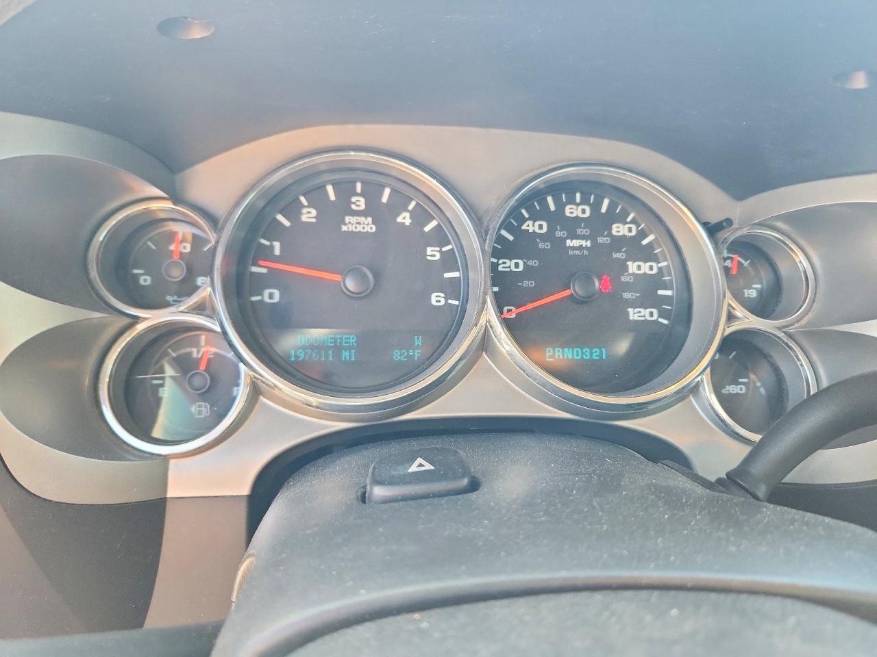 2011 Gmc Sierra K1500 Sle White vin: 1GTR2VEA1BZ137074