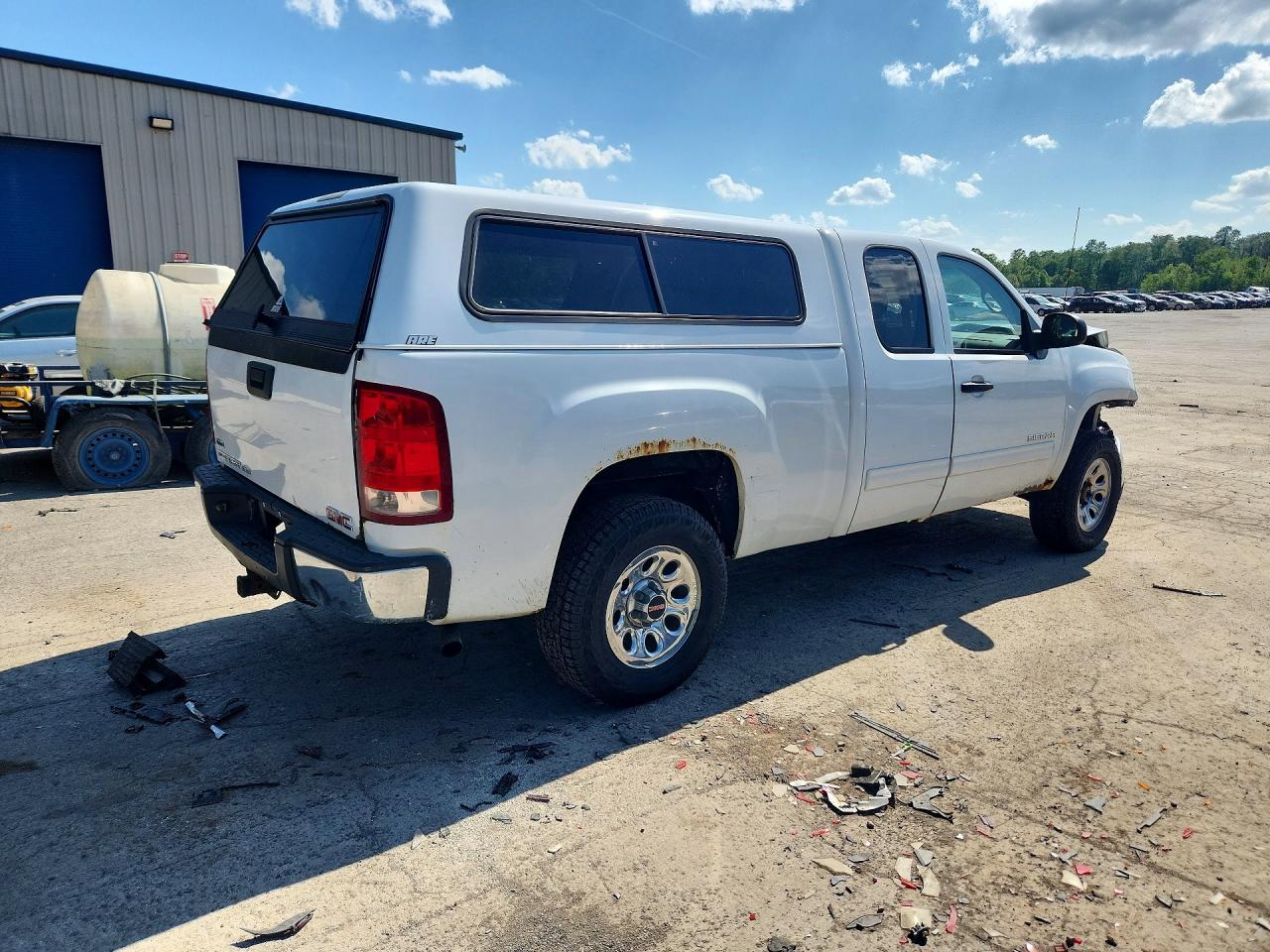 2011 Gmc Sierra K1500 Sle White vin: 1GTR2VEA1BZ137074