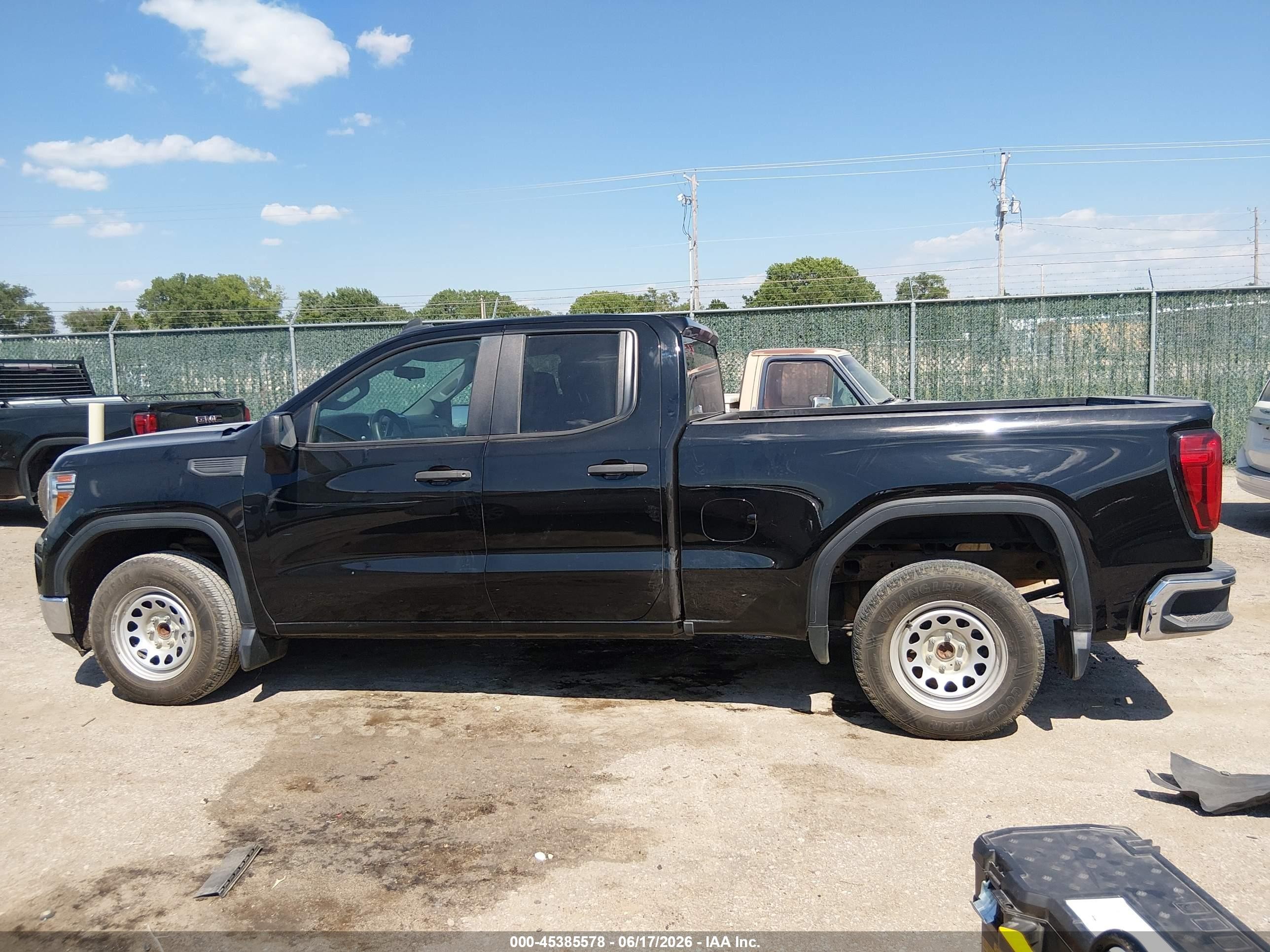 2020 Gmc Sierra 1500 2wd  Standard Box Black vin: 1GTR8AEK3LZ134906