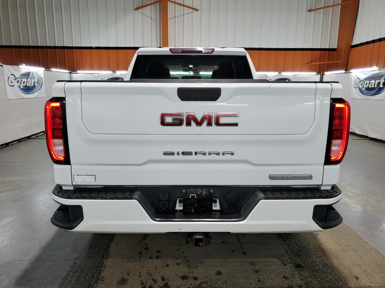 2021 Gmc Sierra K1500 Elevation White vin: 1GTR9CEK7MZ323259 Damage: Tailgate, Dent(S) W/ Paint Dmg, 1 To 2 Inches